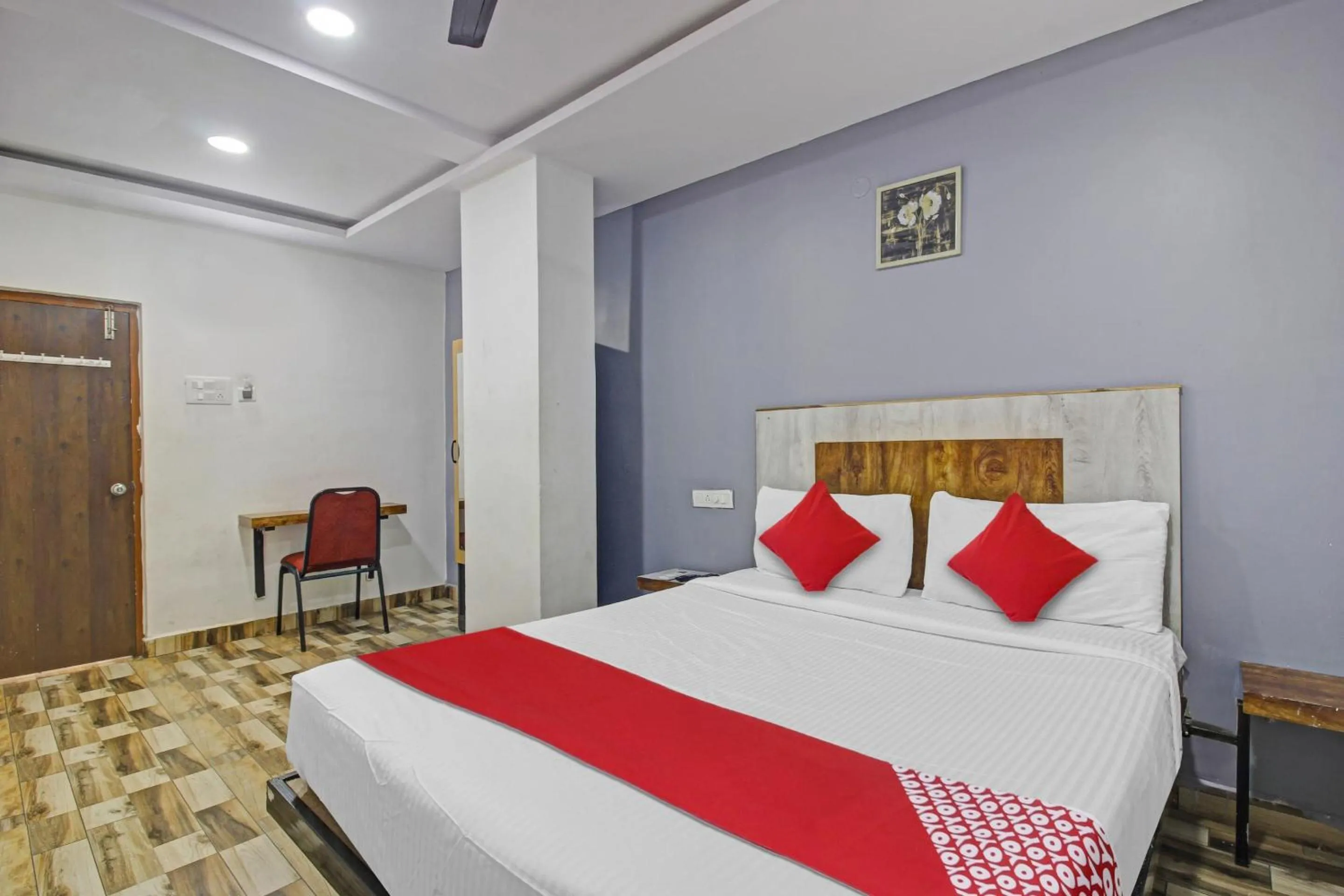 Bedroom, Bed in Hotel O Sri Sai Regency