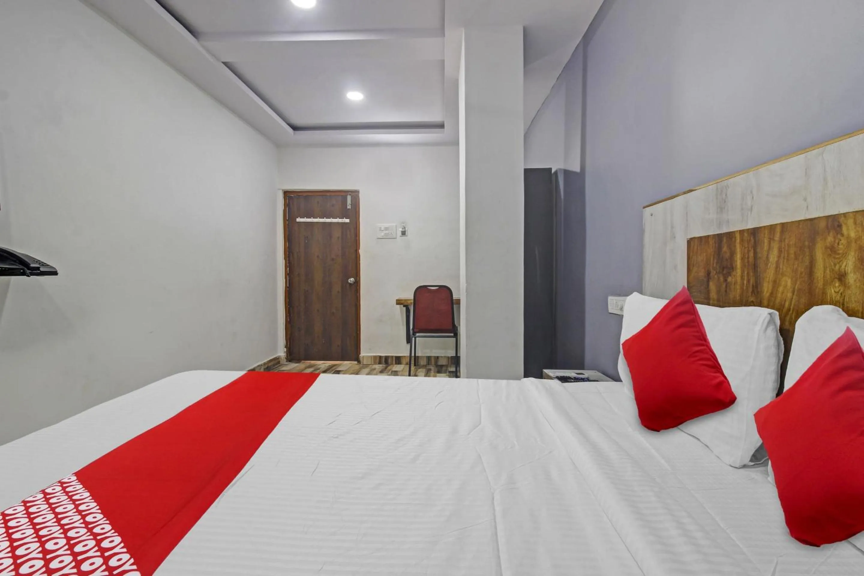 Bedroom, Bed in Hotel O Sri Sai Regency