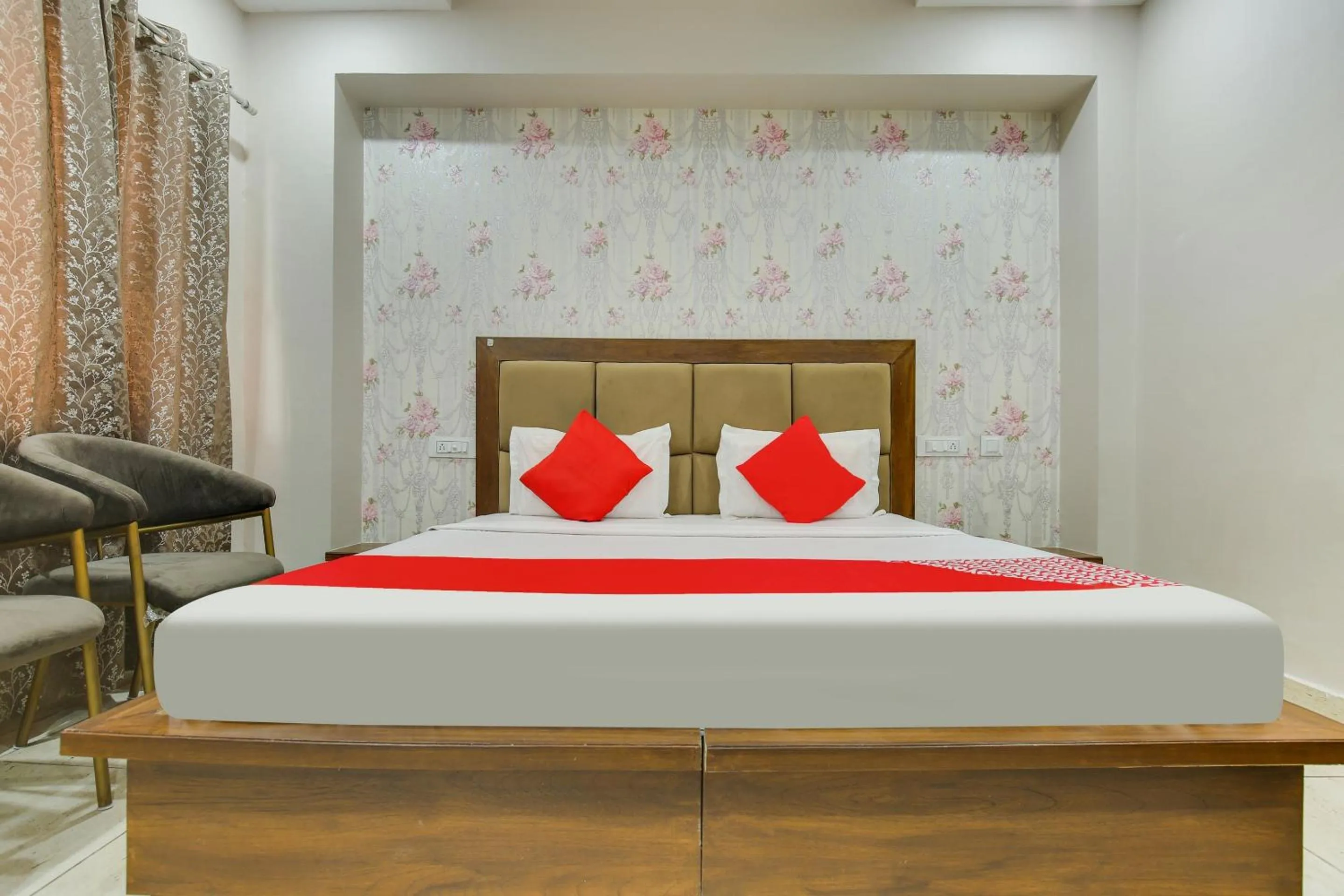 Bedroom in Collection O Hotel RR Eleven