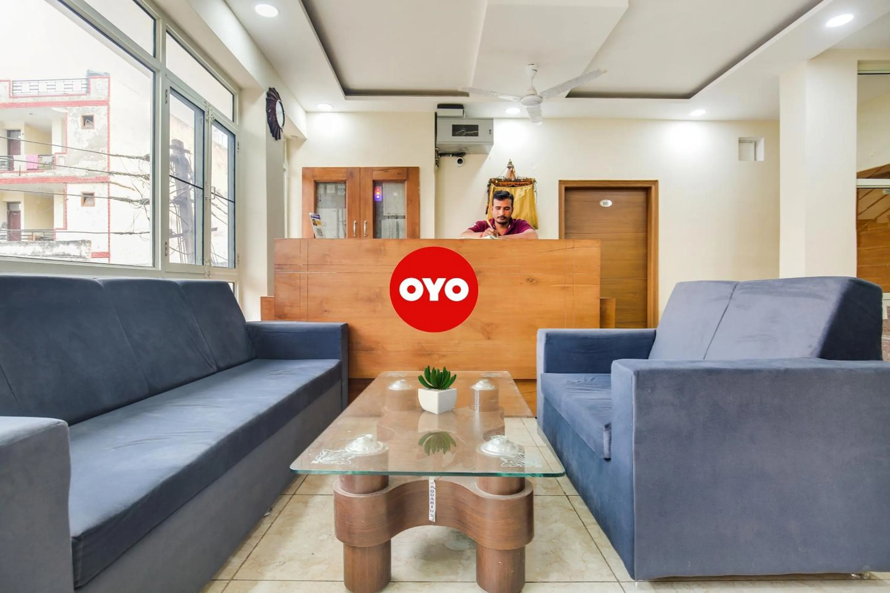 Lobby or reception in Collection O Hotel RR Eleven