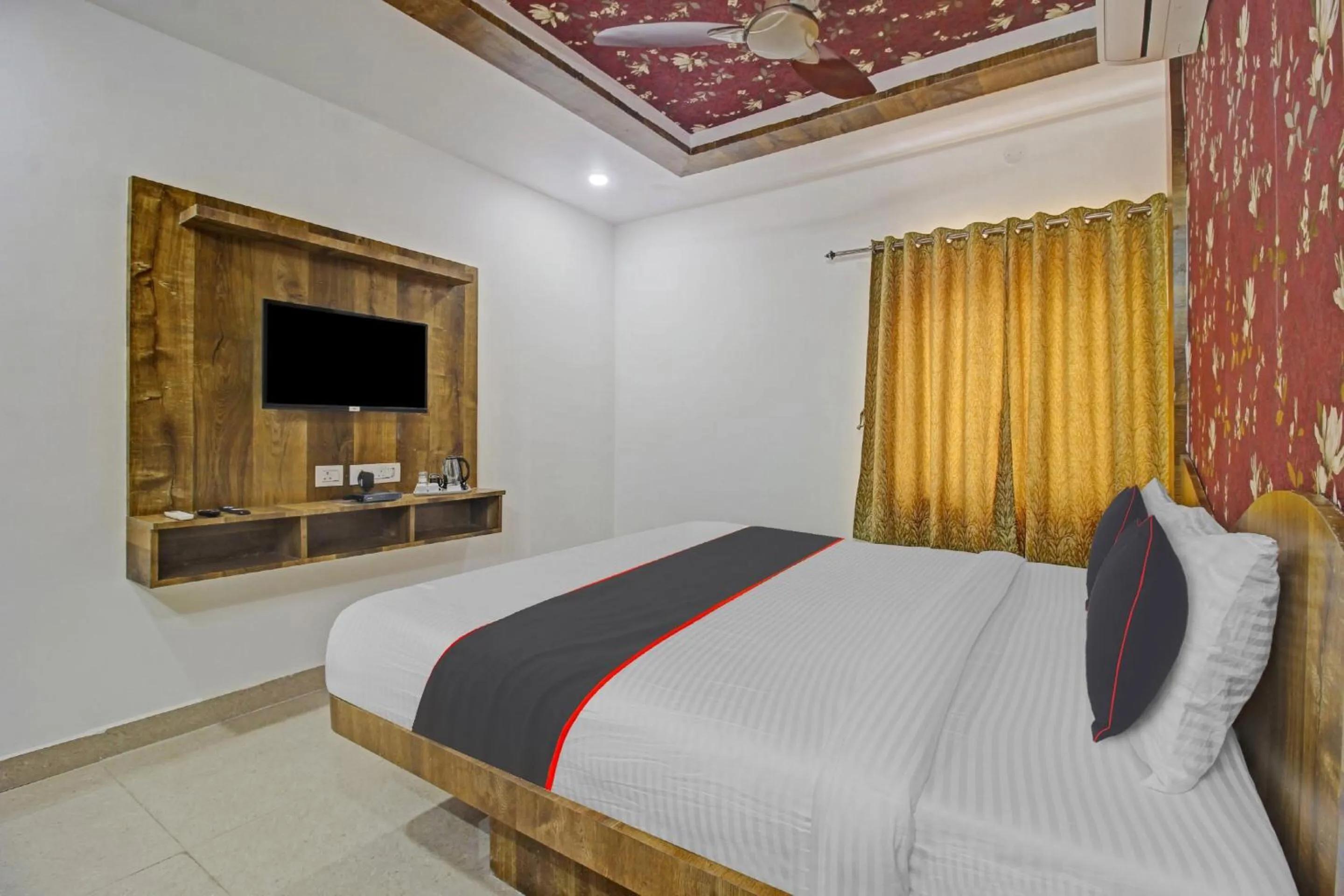 Bedroom, Bed in Collection O Vinayaka Luxury Stays