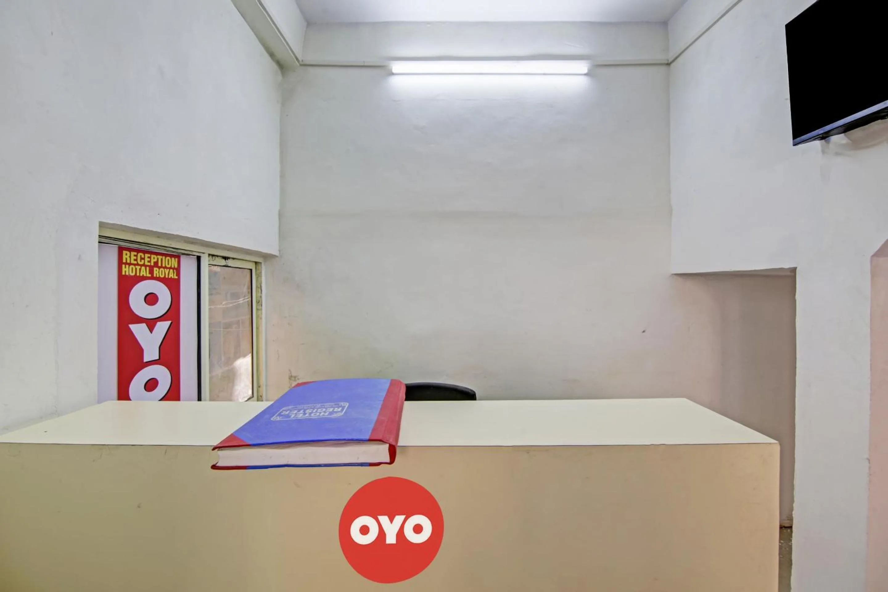 Lobby or reception in Hotel O Royal