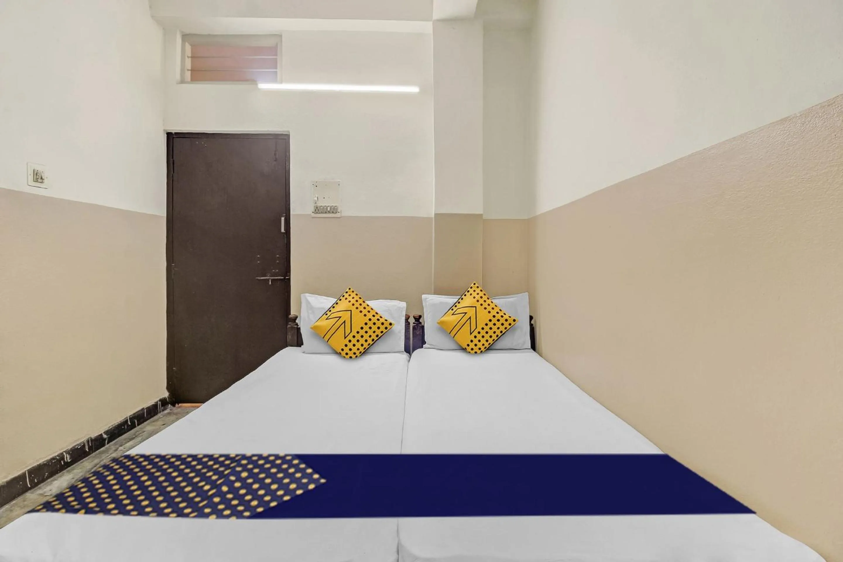 Bedroom, Bed in Hotel O Bhavani Rest Rooms