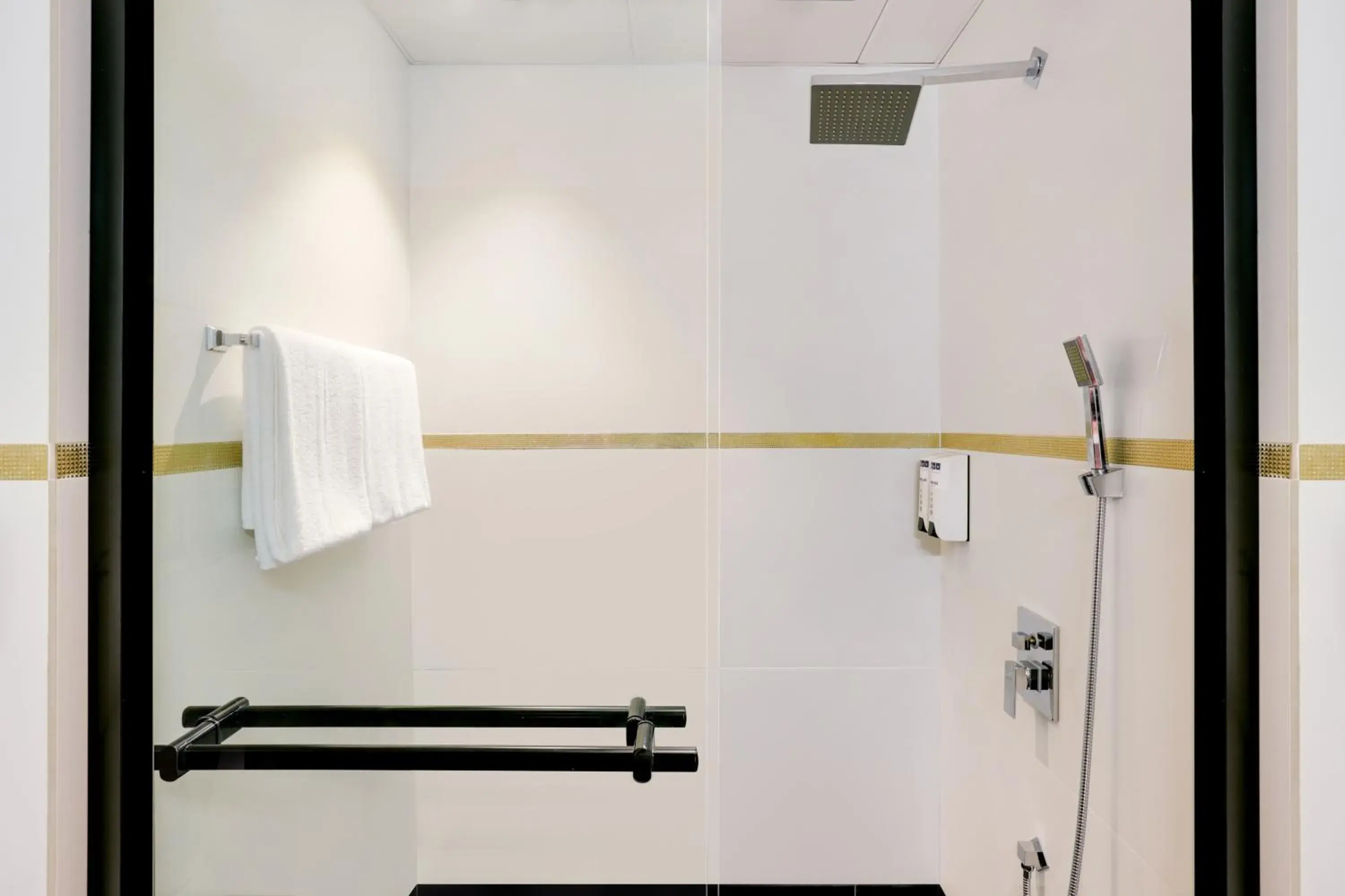 Bathroom in Keys Prima By Lemon Tree Hotels, Thekkady Bathroom in Keys Prima By Lemon Tree Hotels, Thekkady