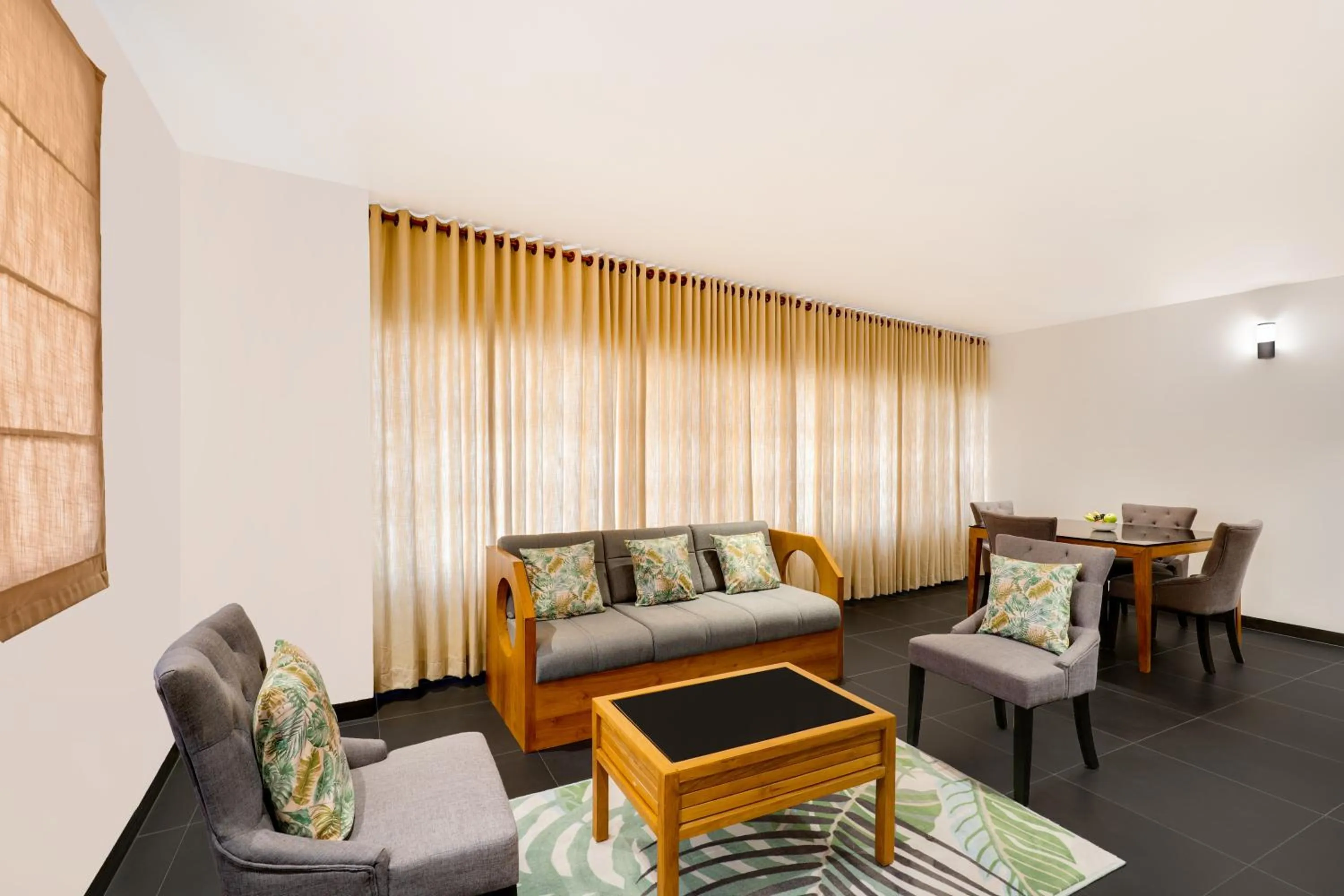 Living room in Keys Prima By Lemon Tree Hotels, Thekkady