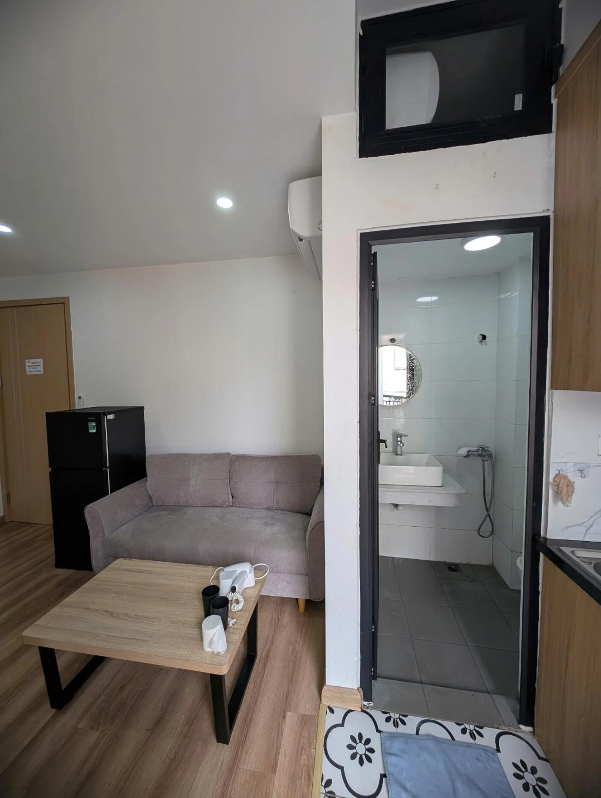 Shower in Era Apartment Thai Ha