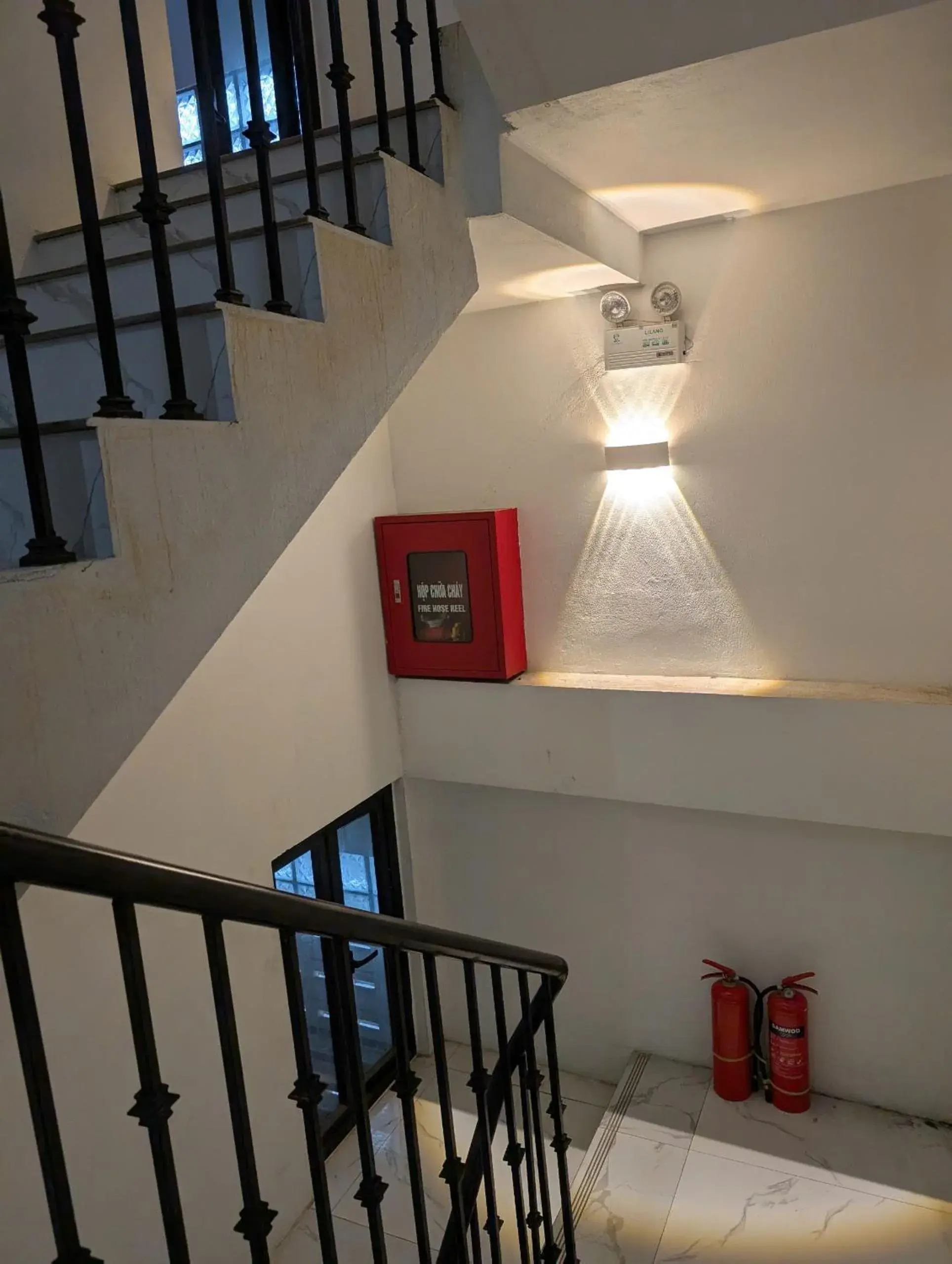 Property building in Era Apartment Thai Ha Property building in Era Apartment Thai Ha