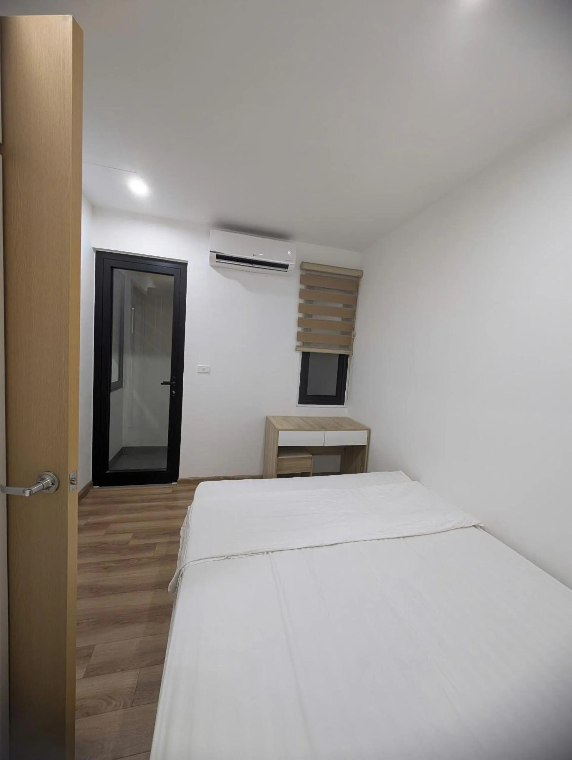 Bed in Era Apartment Thai Ha