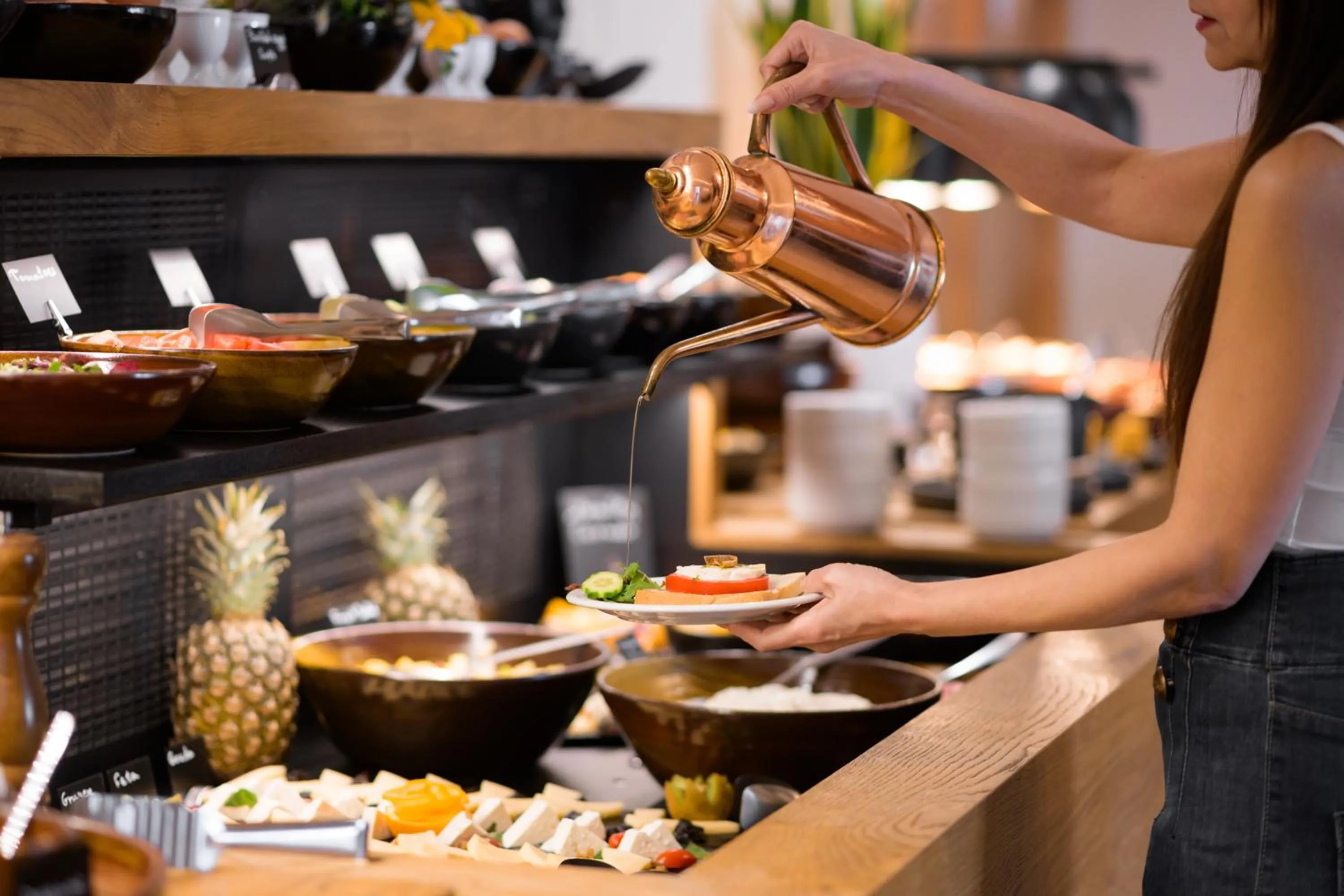 Restaurant/places to eat in Aeolos Resort