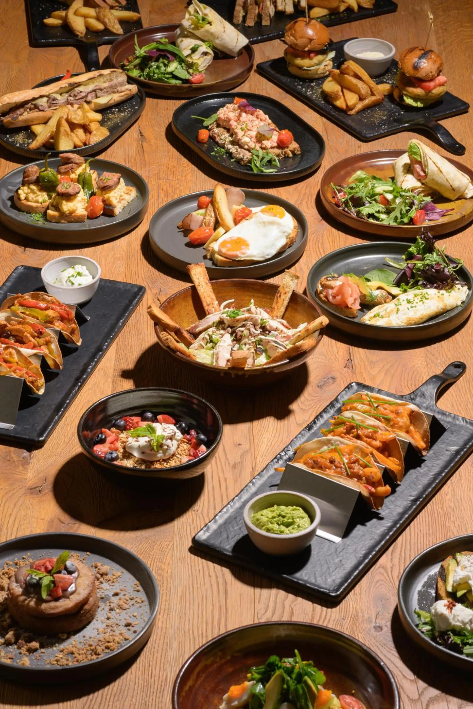 Restaurant/places to eat in Aeolos Resort