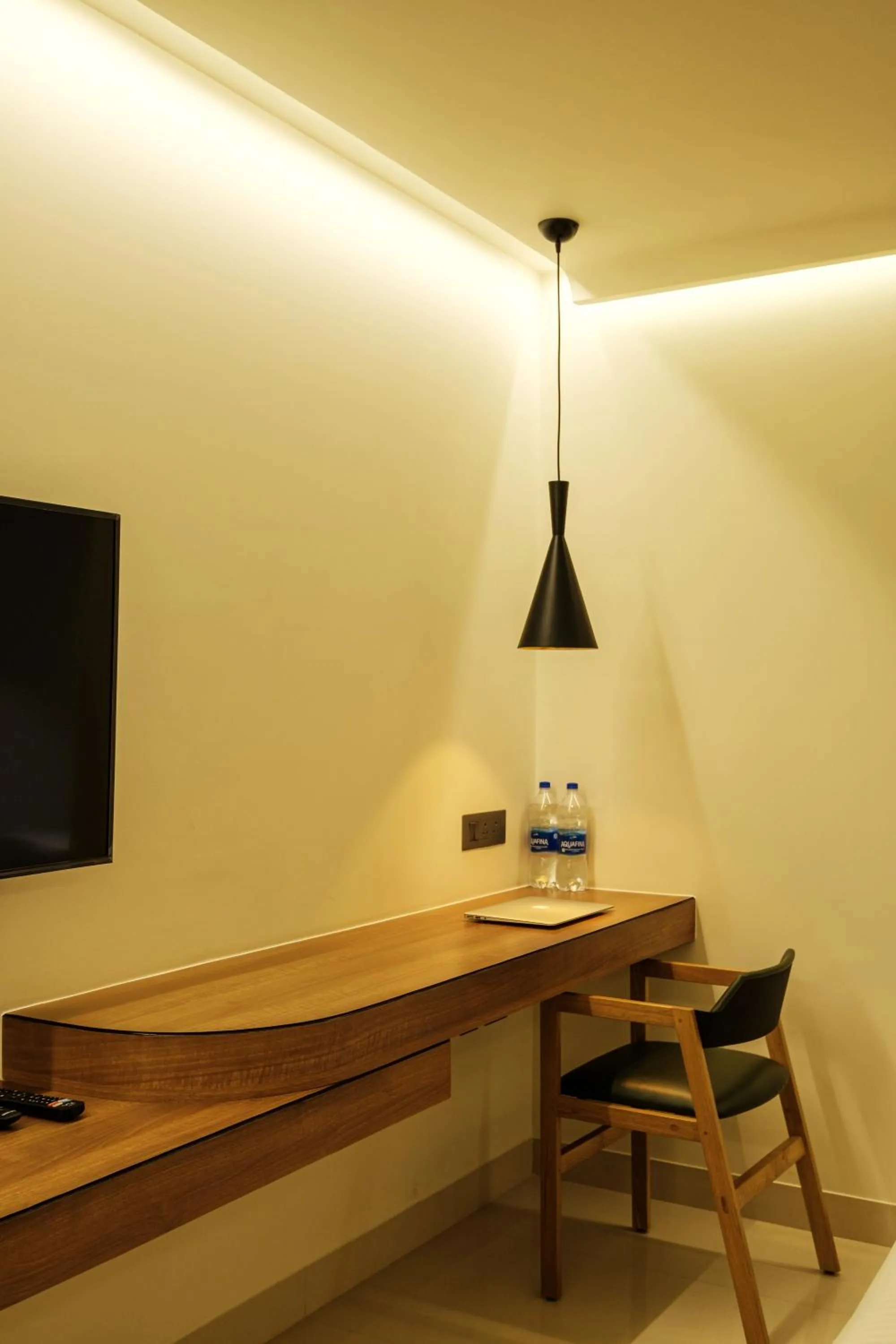 hair dresser in Indie Stays Jaipur