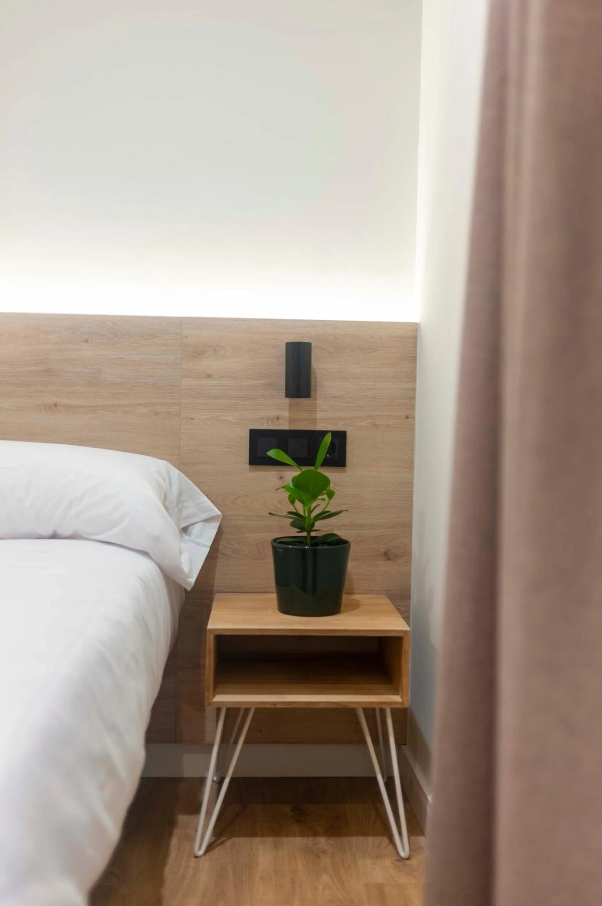 Bedroom, Bed in Albatros