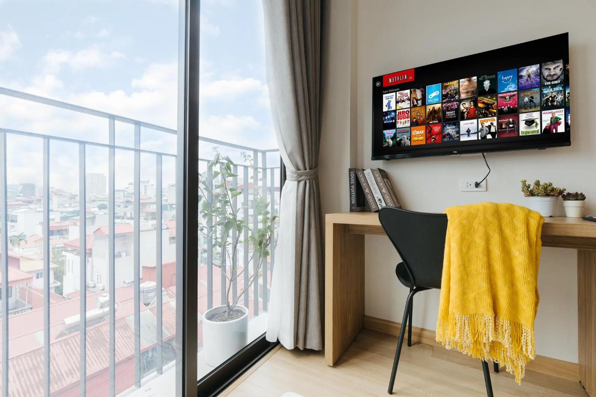 TV and multimedia in Myrcella Urban Studio