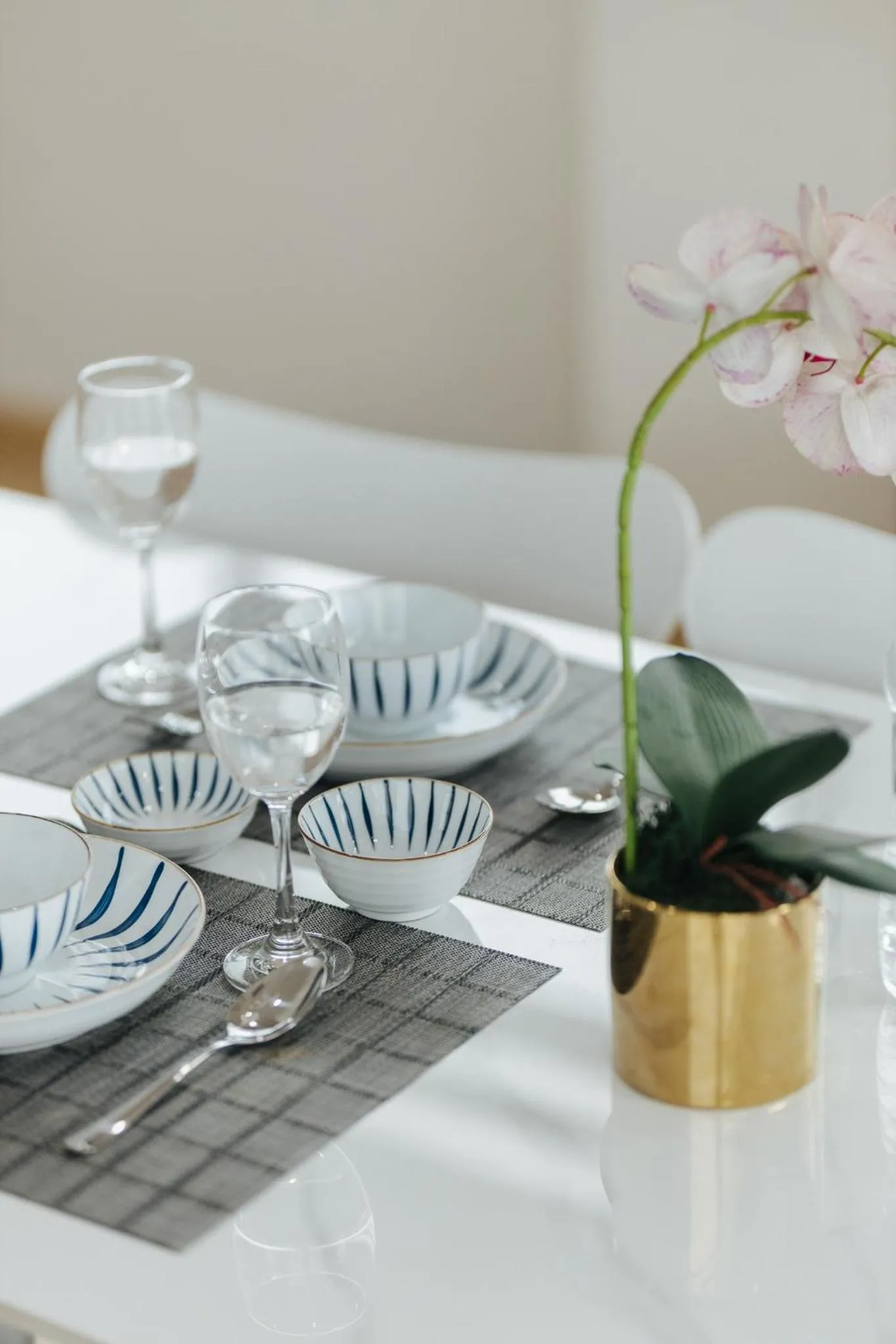 kitchen in Myrcella Urban Studio