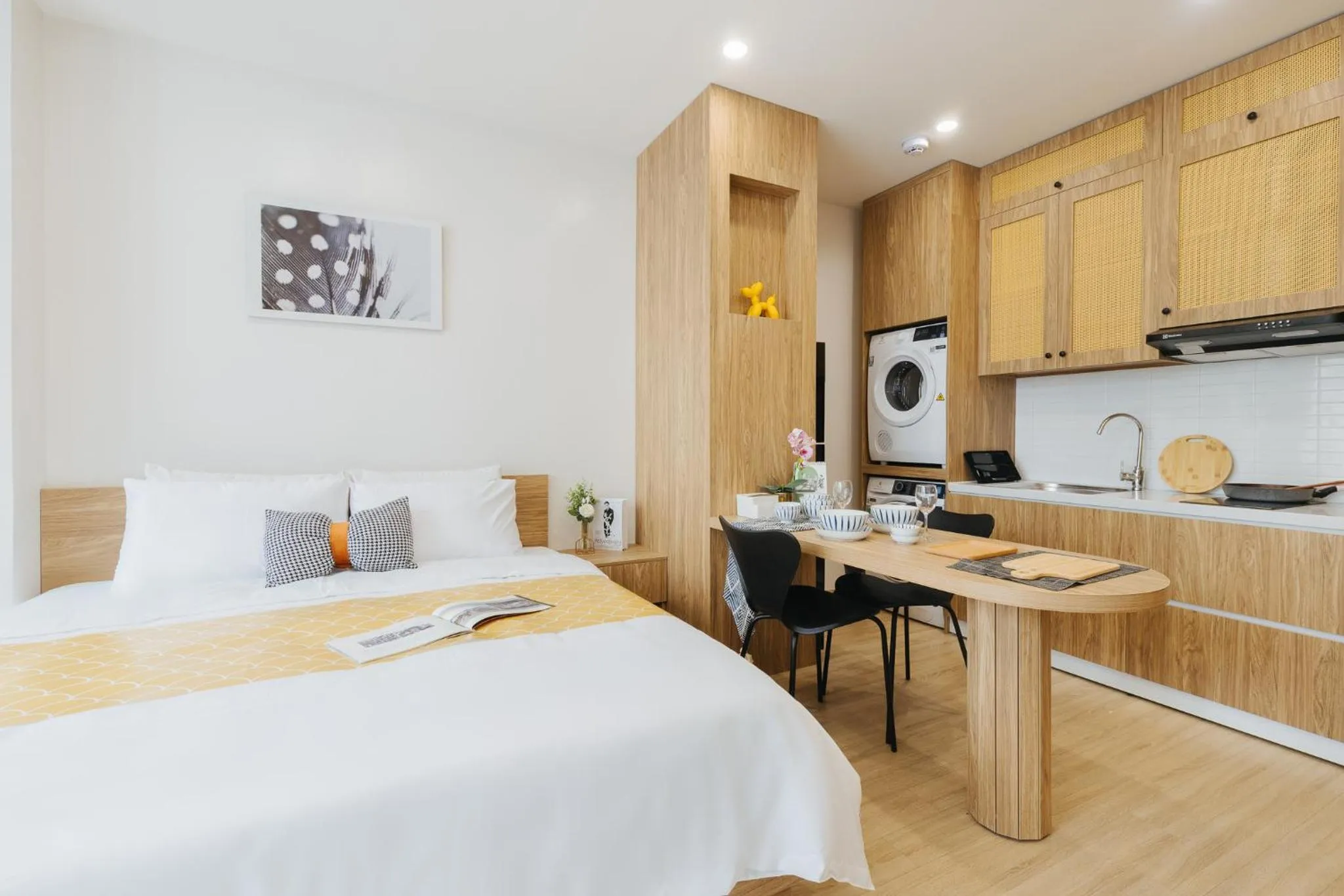 Kitchen or kitchenette, Bed in Myrcella Urban Studio