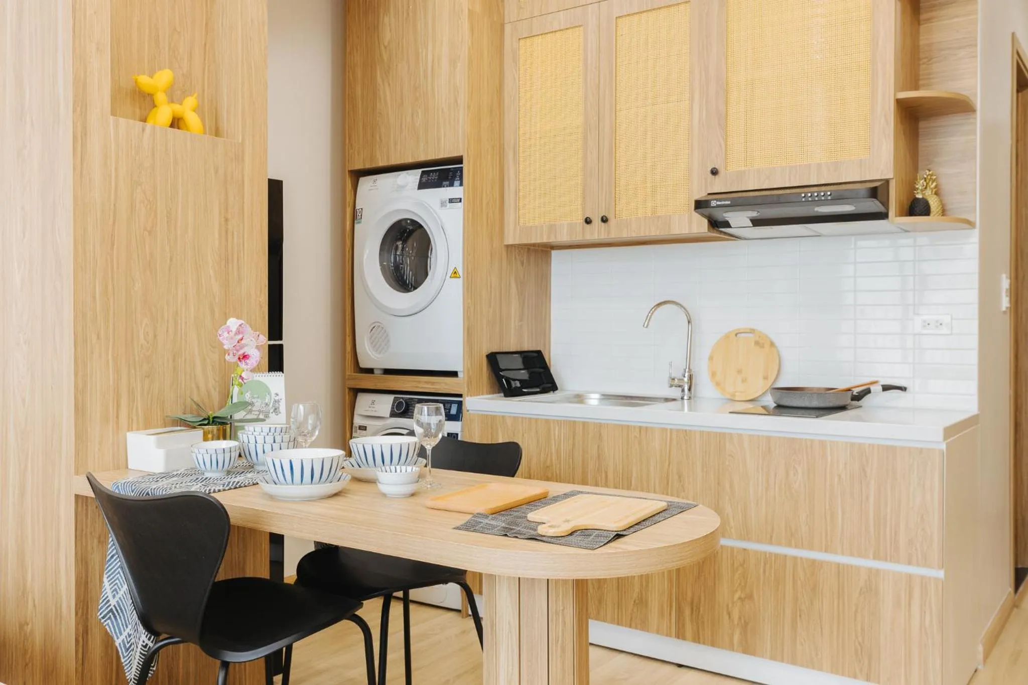 kitchen in Myrcella Urban Studio