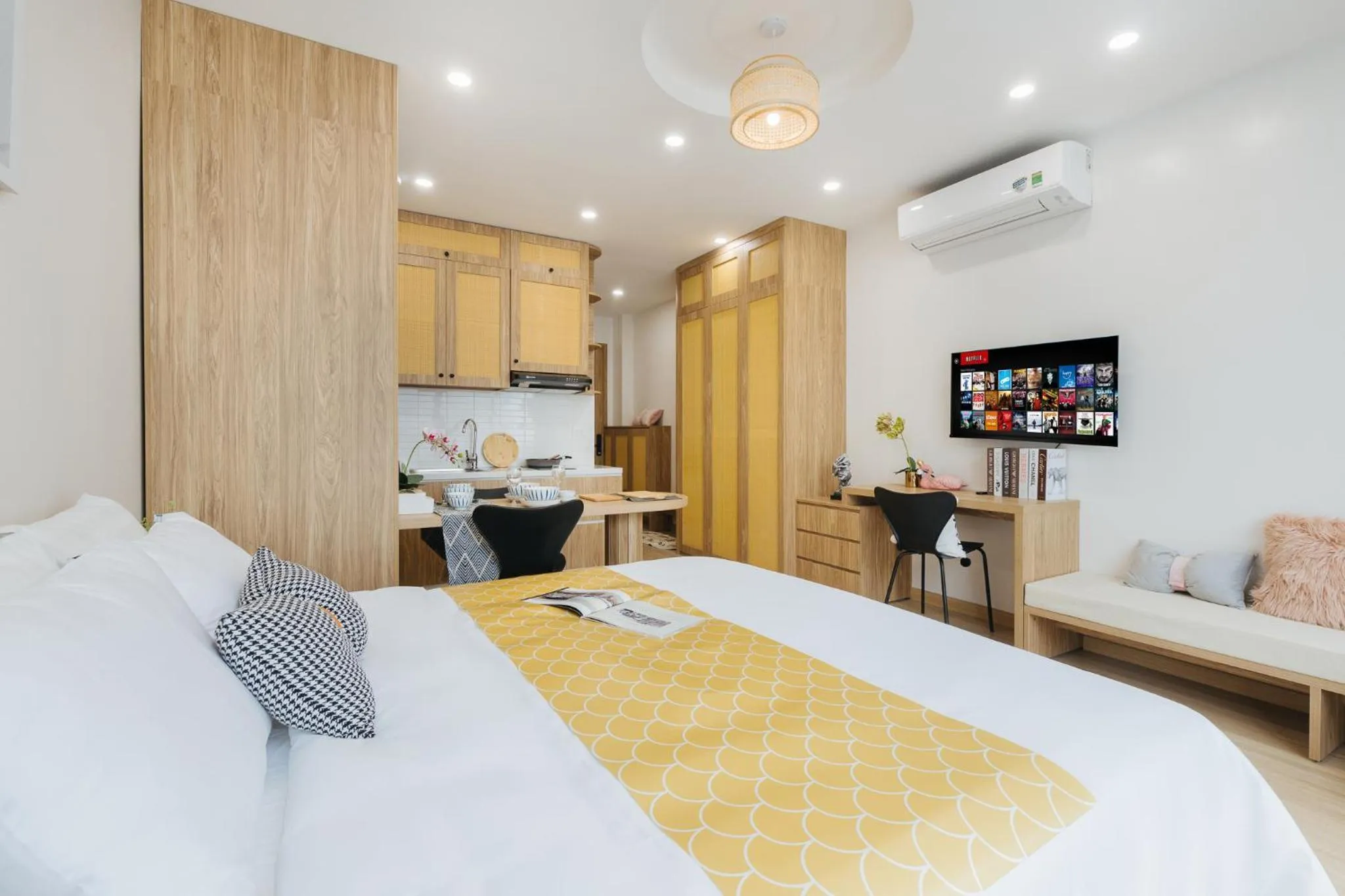 Photo of the whole room, Bed in Myrcella Urban Studio