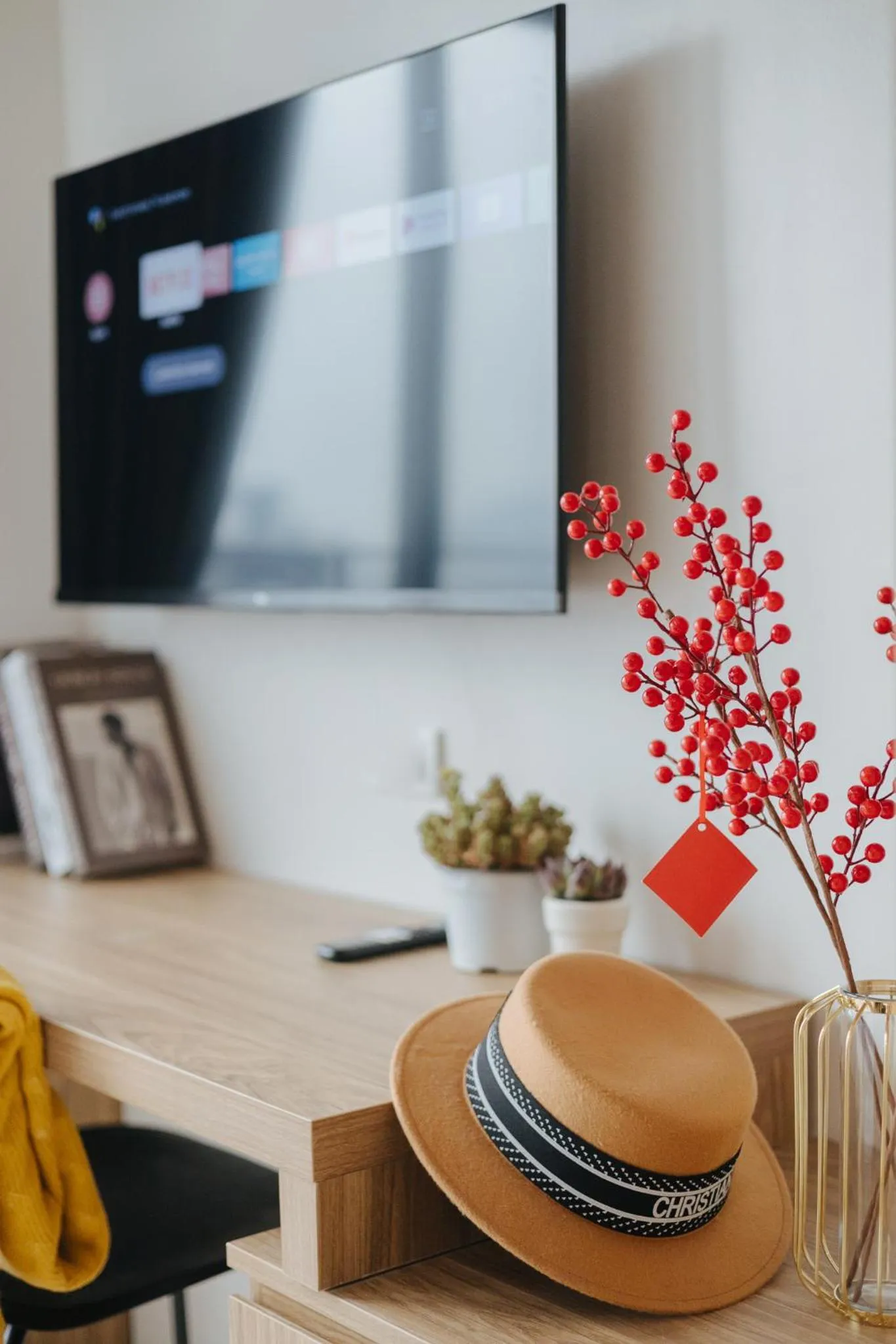 TV and multimedia in Myrcella Urban Studio