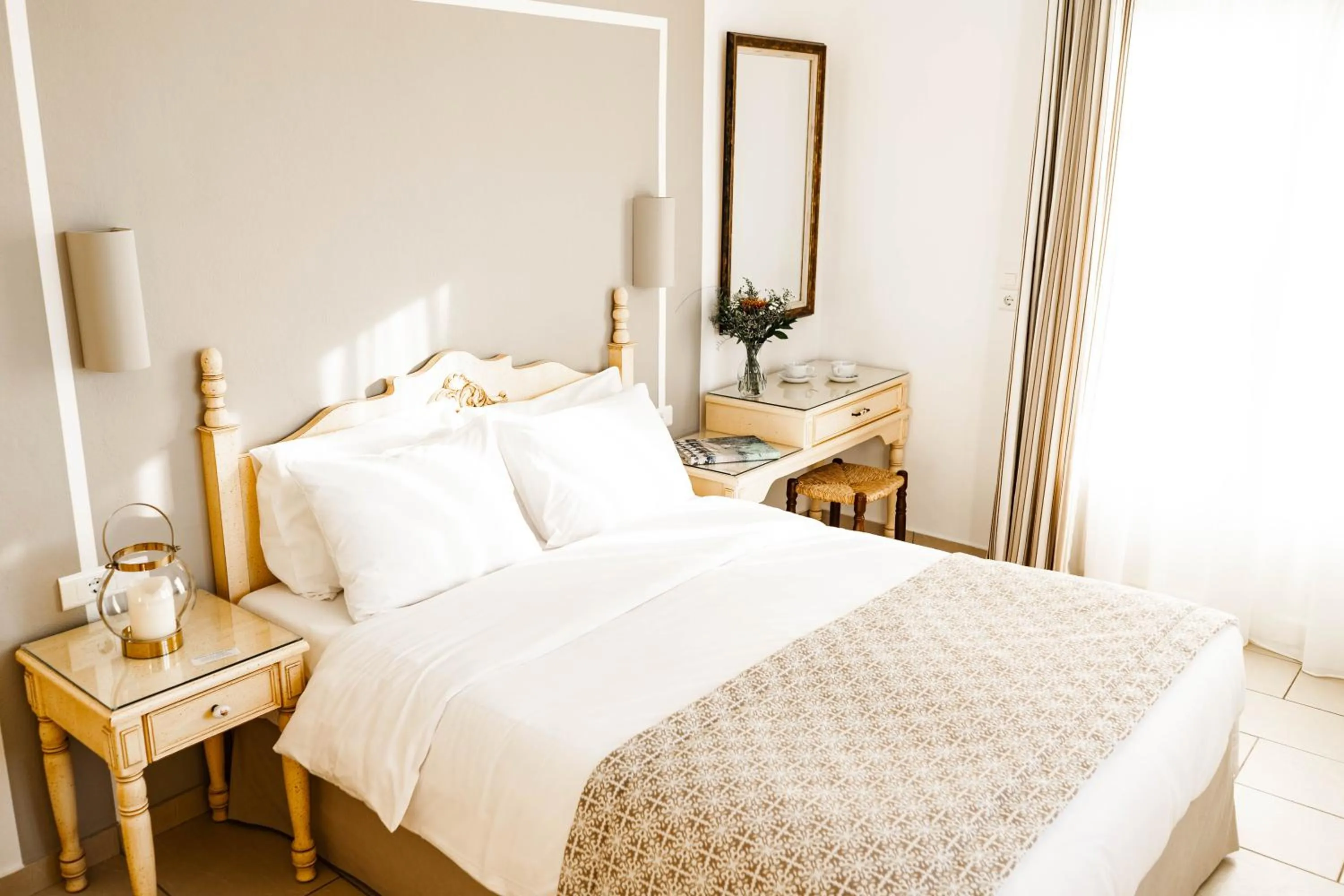 Bed in Pelican Hotel