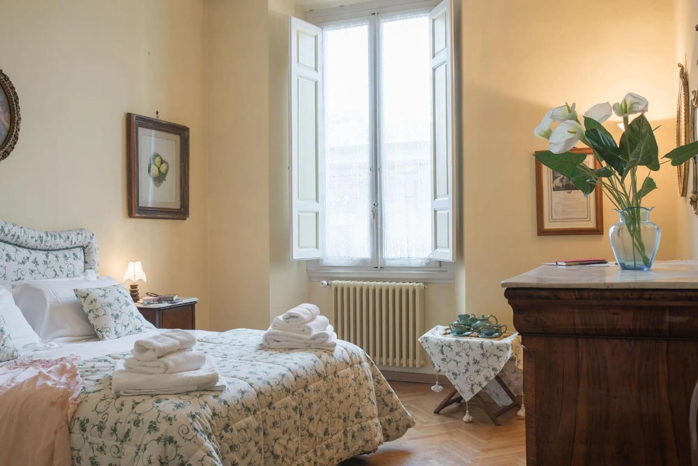 Bed in Italian Experience-Duomo Suite