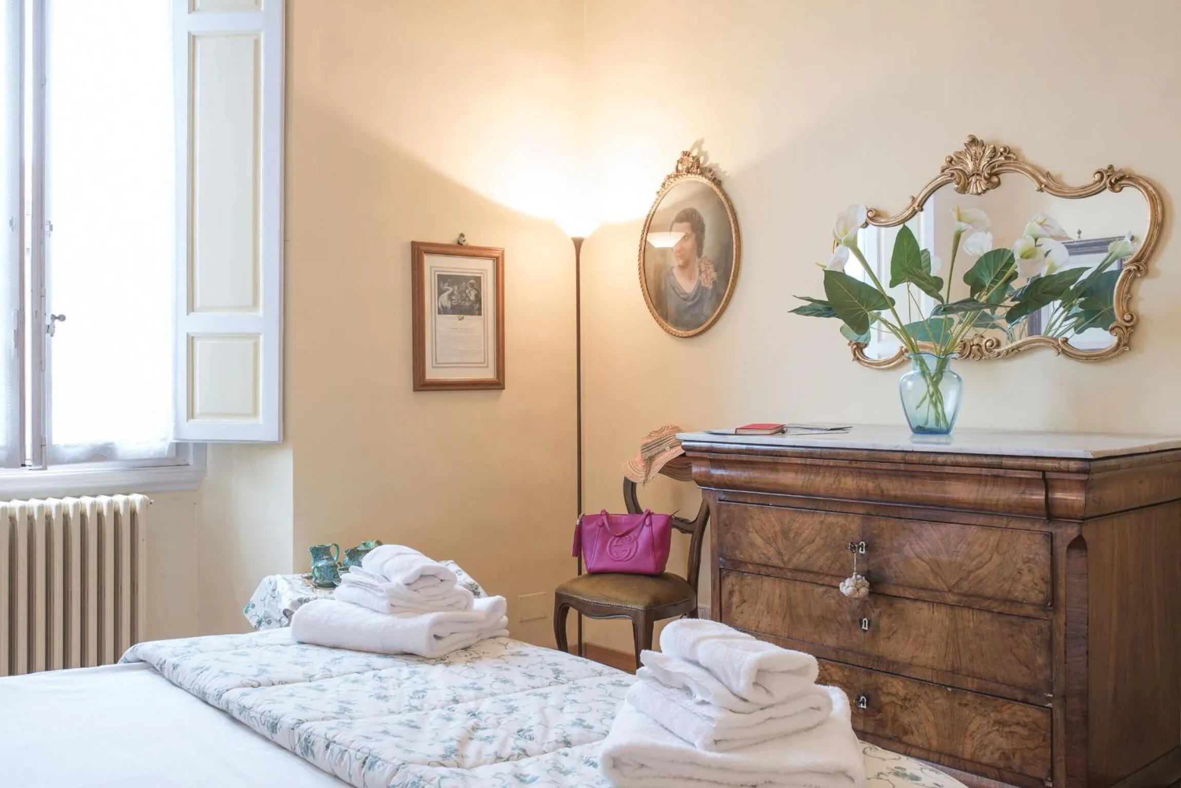 Bed in Italian Experience-Duomo Suite