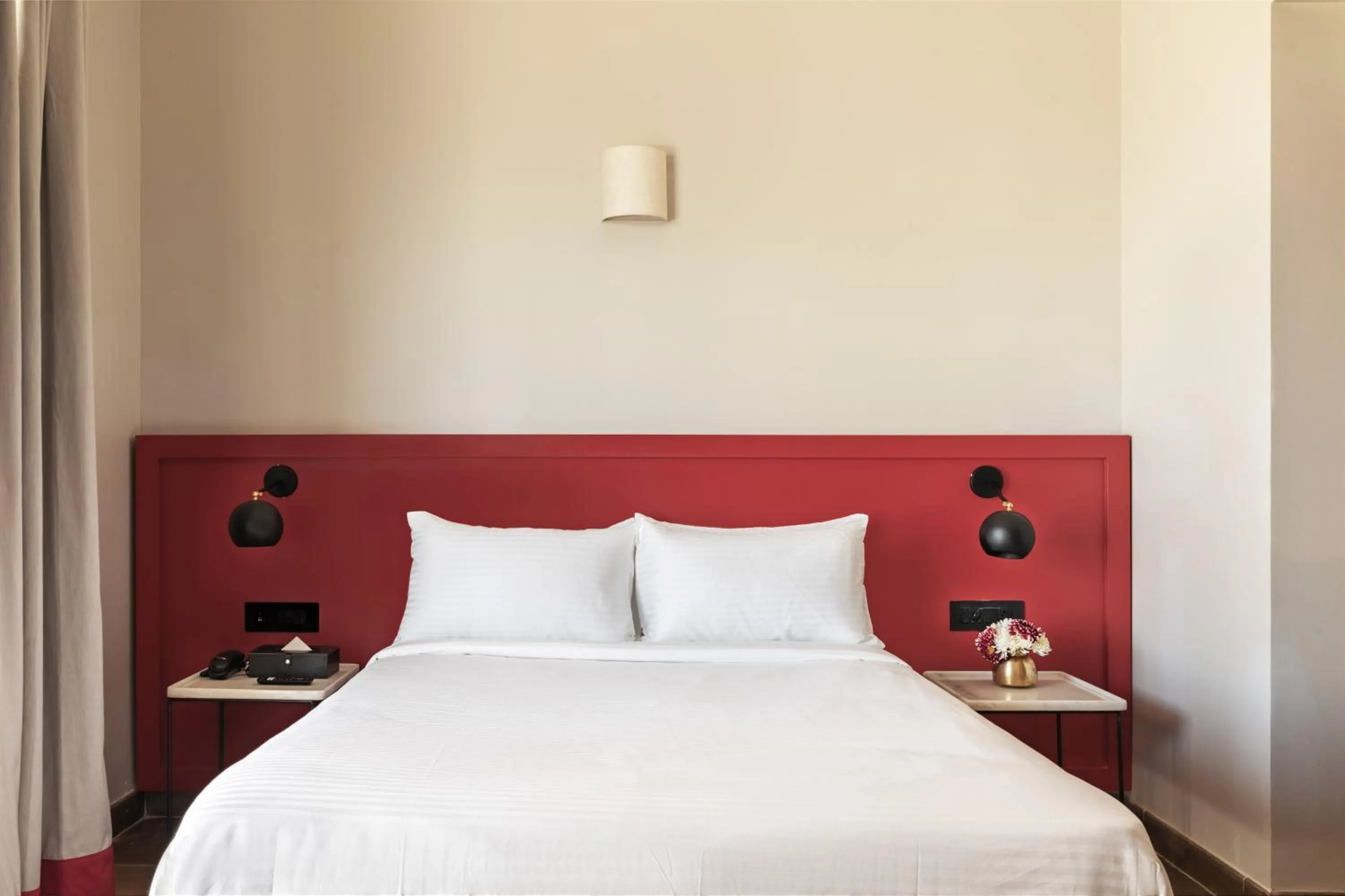 Photo of the whole room, Bed in DanCenter by CheckIn House of Jasol Jaipur