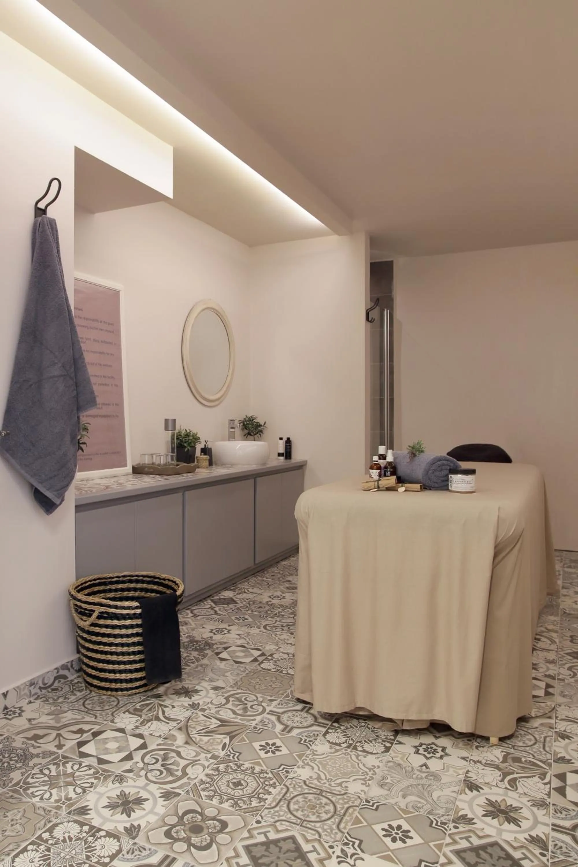 Massage in Skopelos Village Hotel