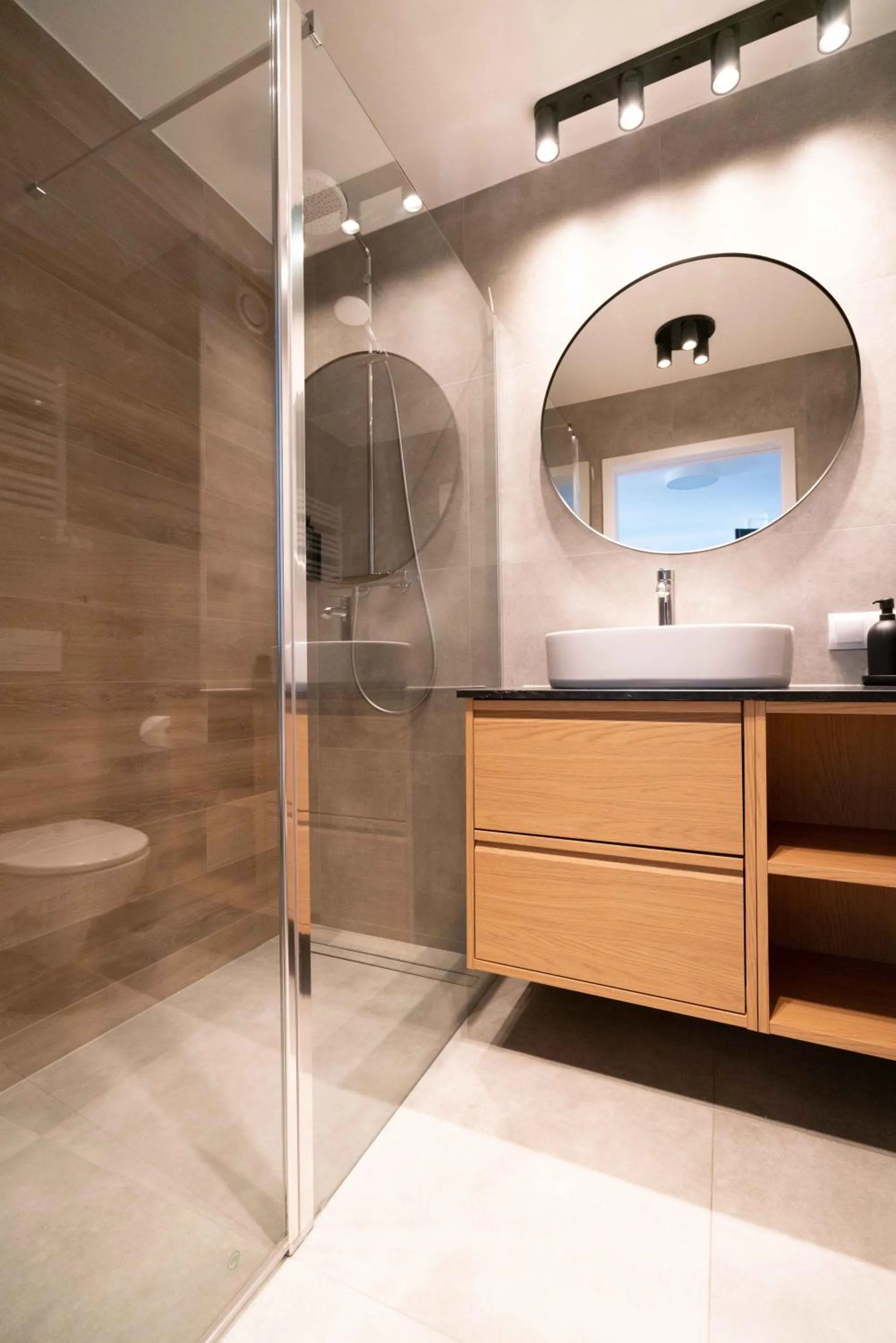Shower in Aparthotel Weissa 7