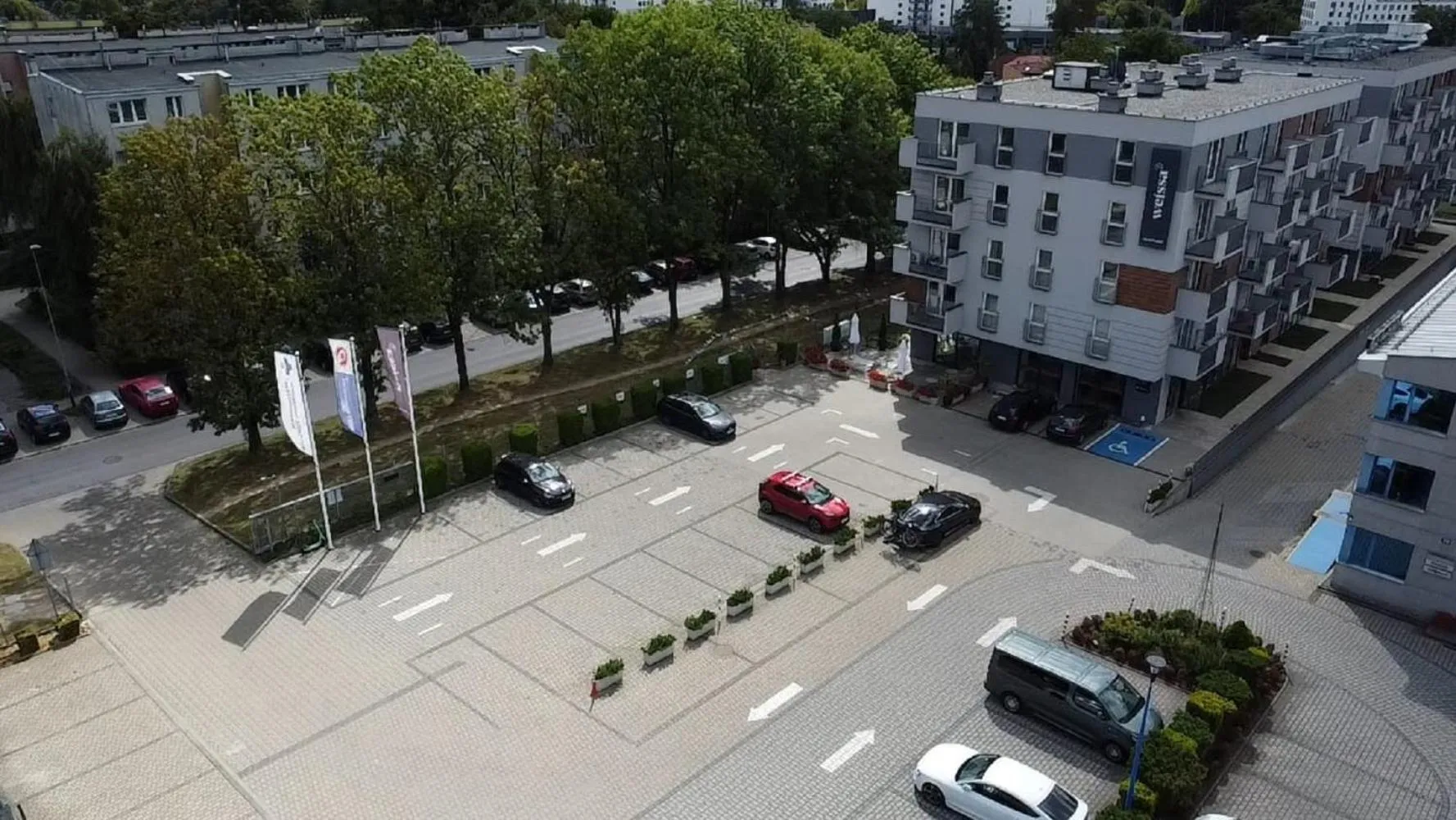 Property building in Aparthotel Weissa 7
