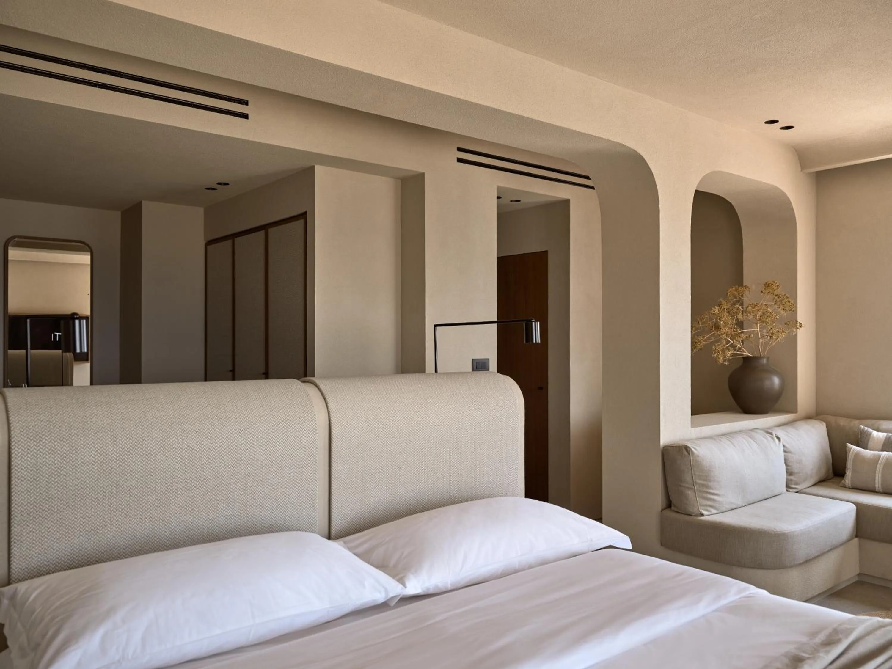 Bed in Domes Noruz Mykonos