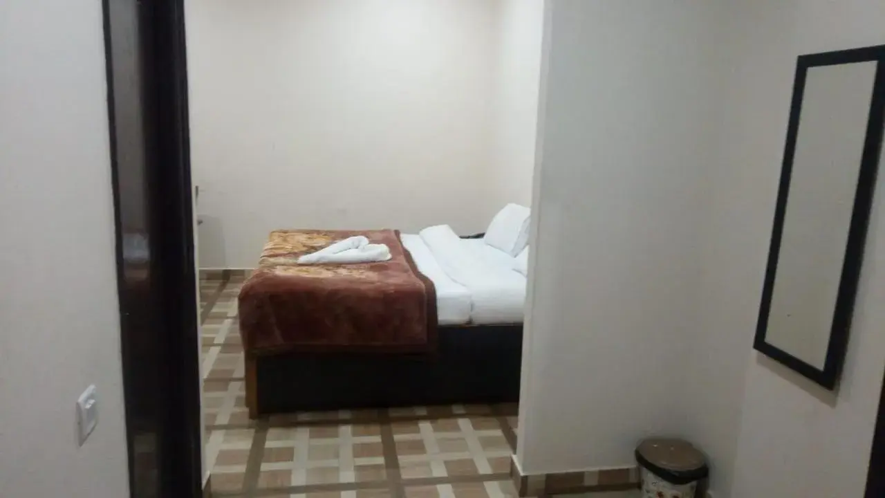 Bed in Brahma Kamal Bed in Brahma Kamal