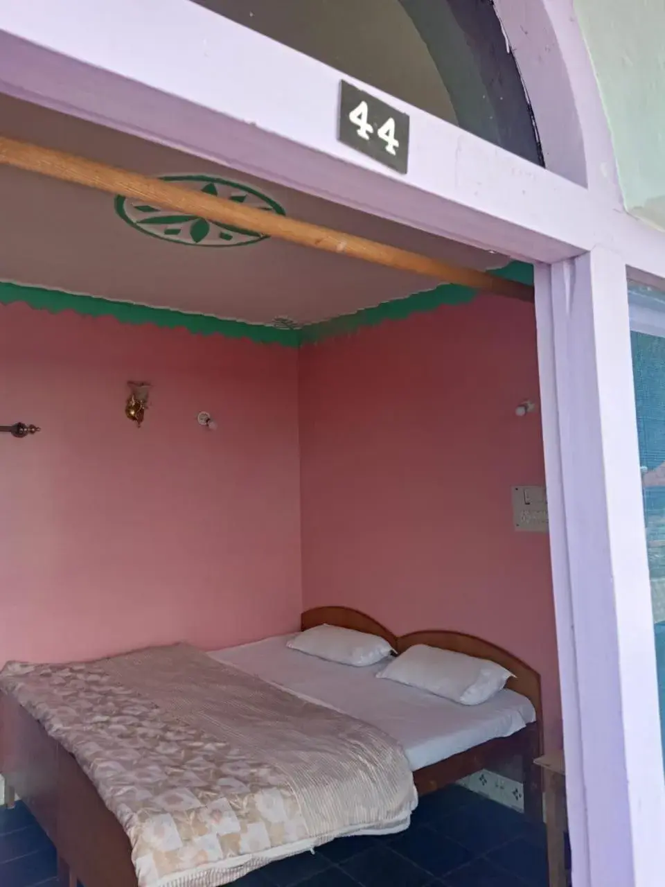 Bed in Brahma Kamal Bed in Brahma Kamal