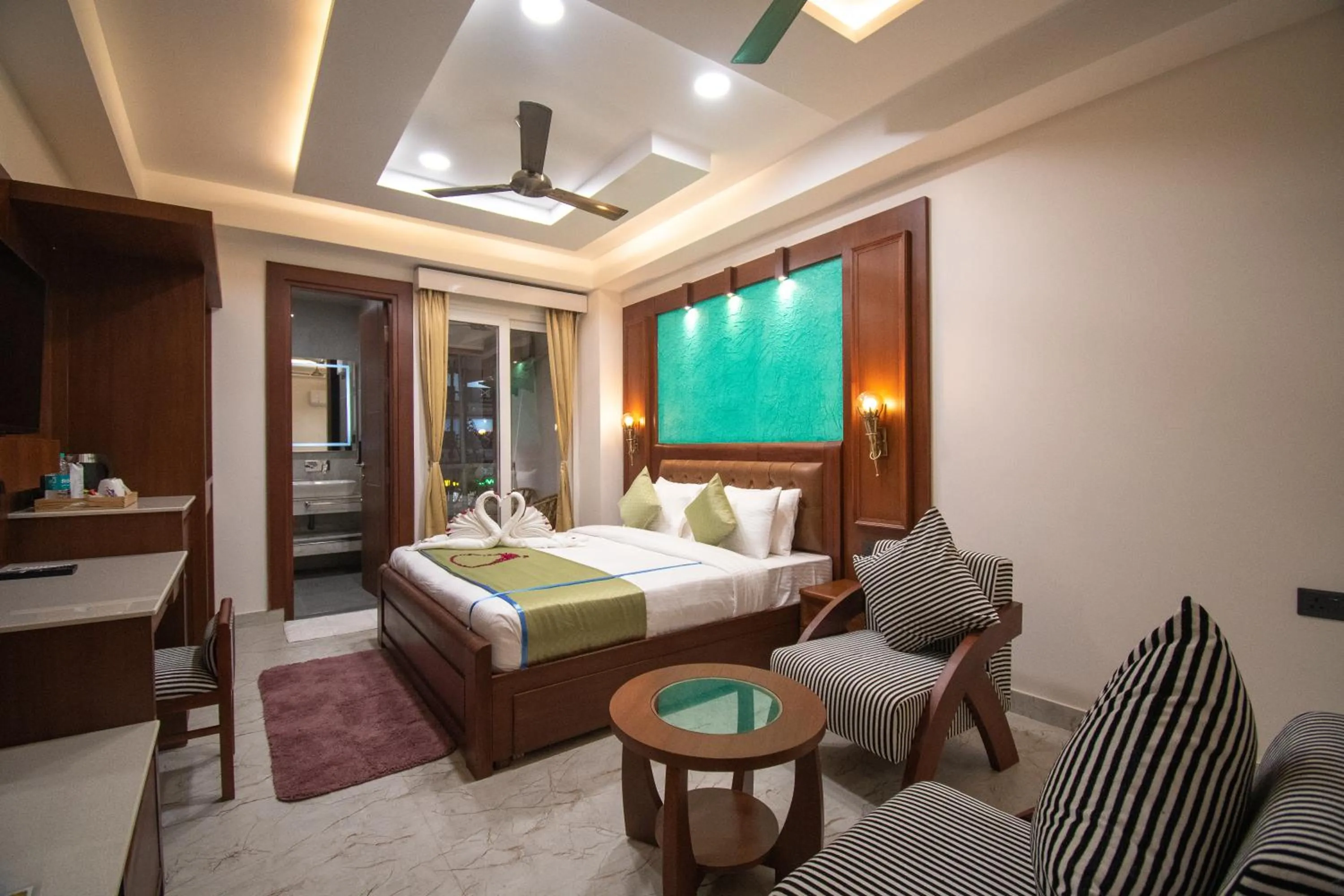 Bed in Holy Shivana Boutique Hotel Rishikesh