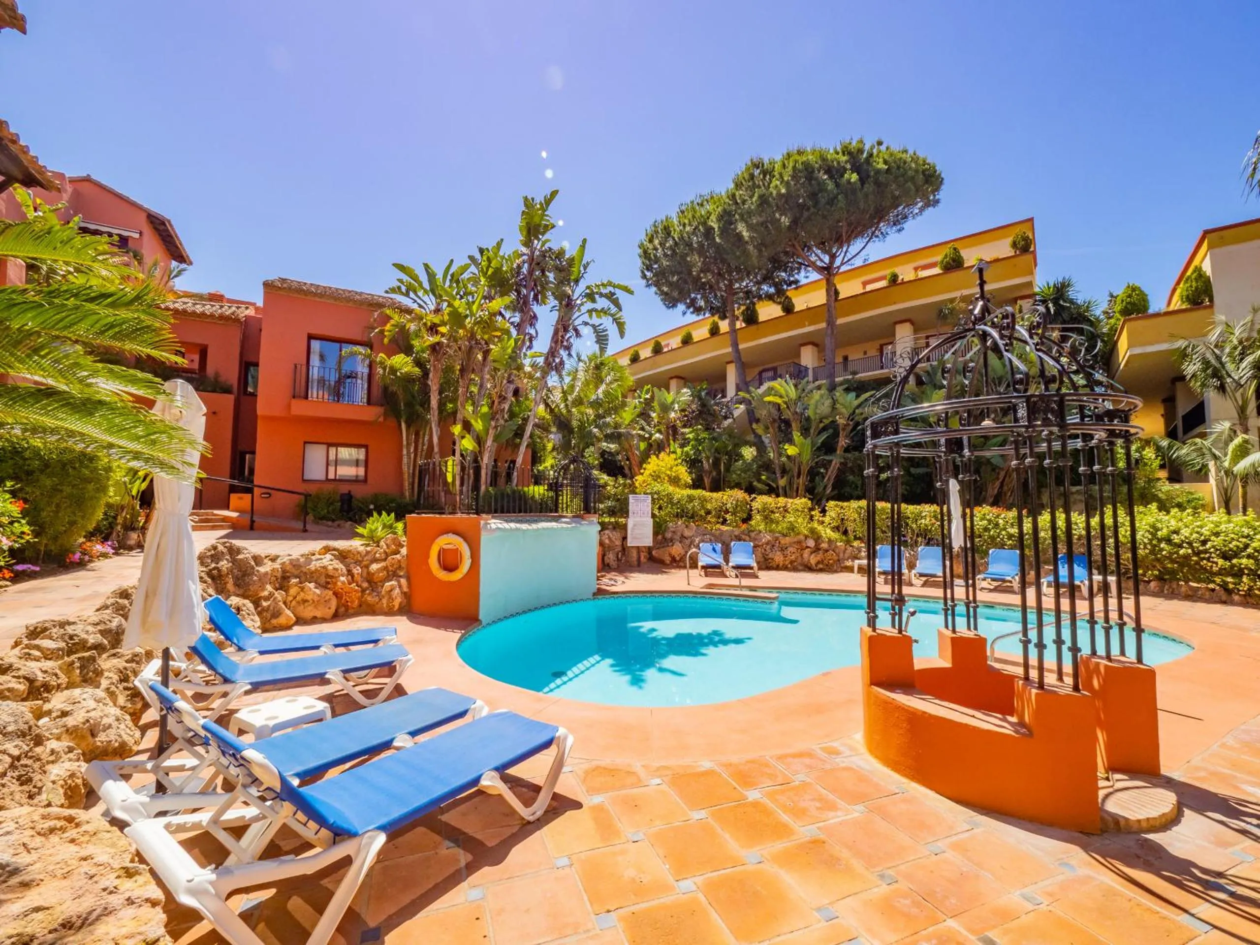 Cubo's Beach & Parking Jardines de Don Carlos