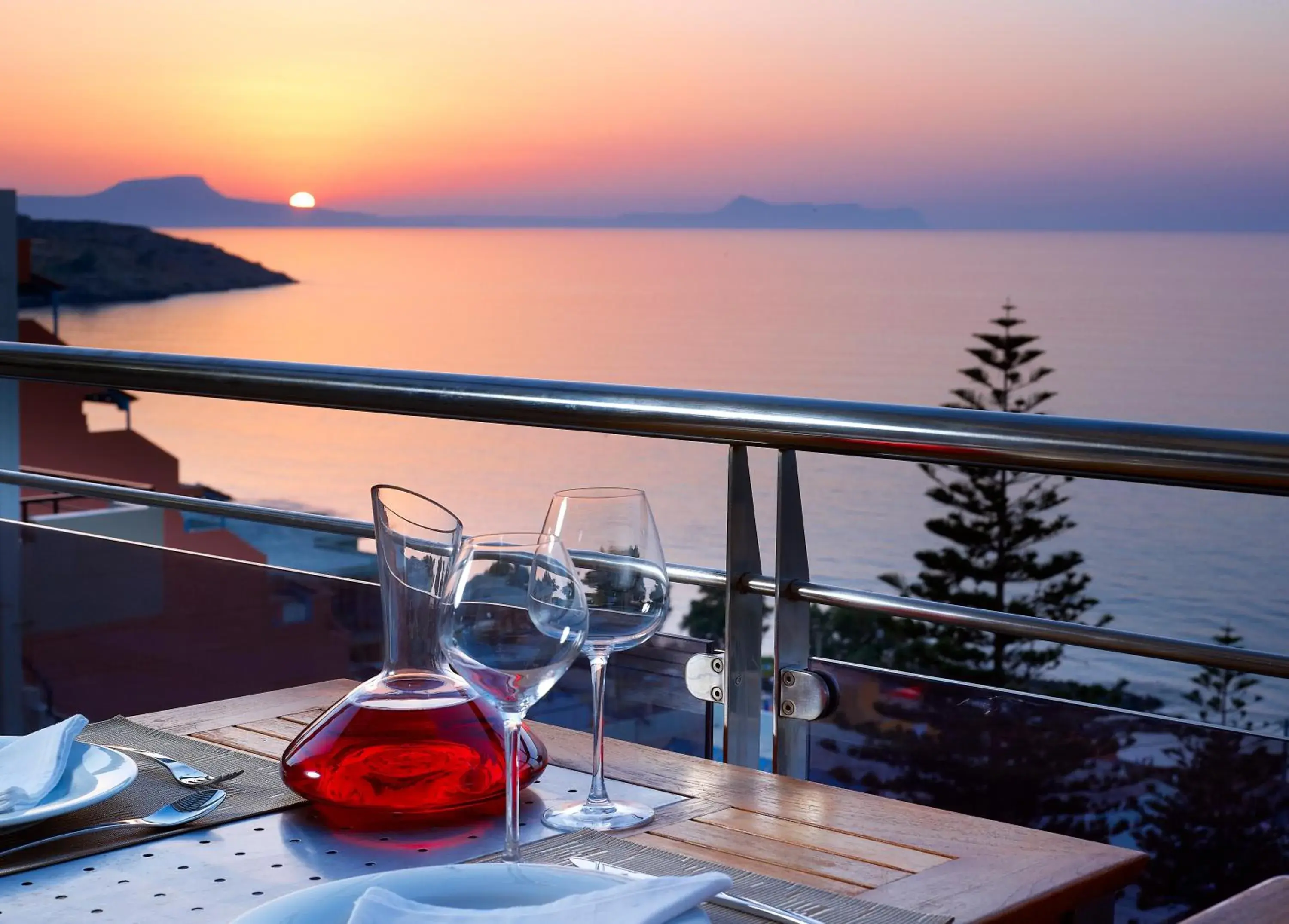 Restaurant/places to eat in Macaris Suites & Spa Restaurant/places to eat in Macaris Suites & Spa