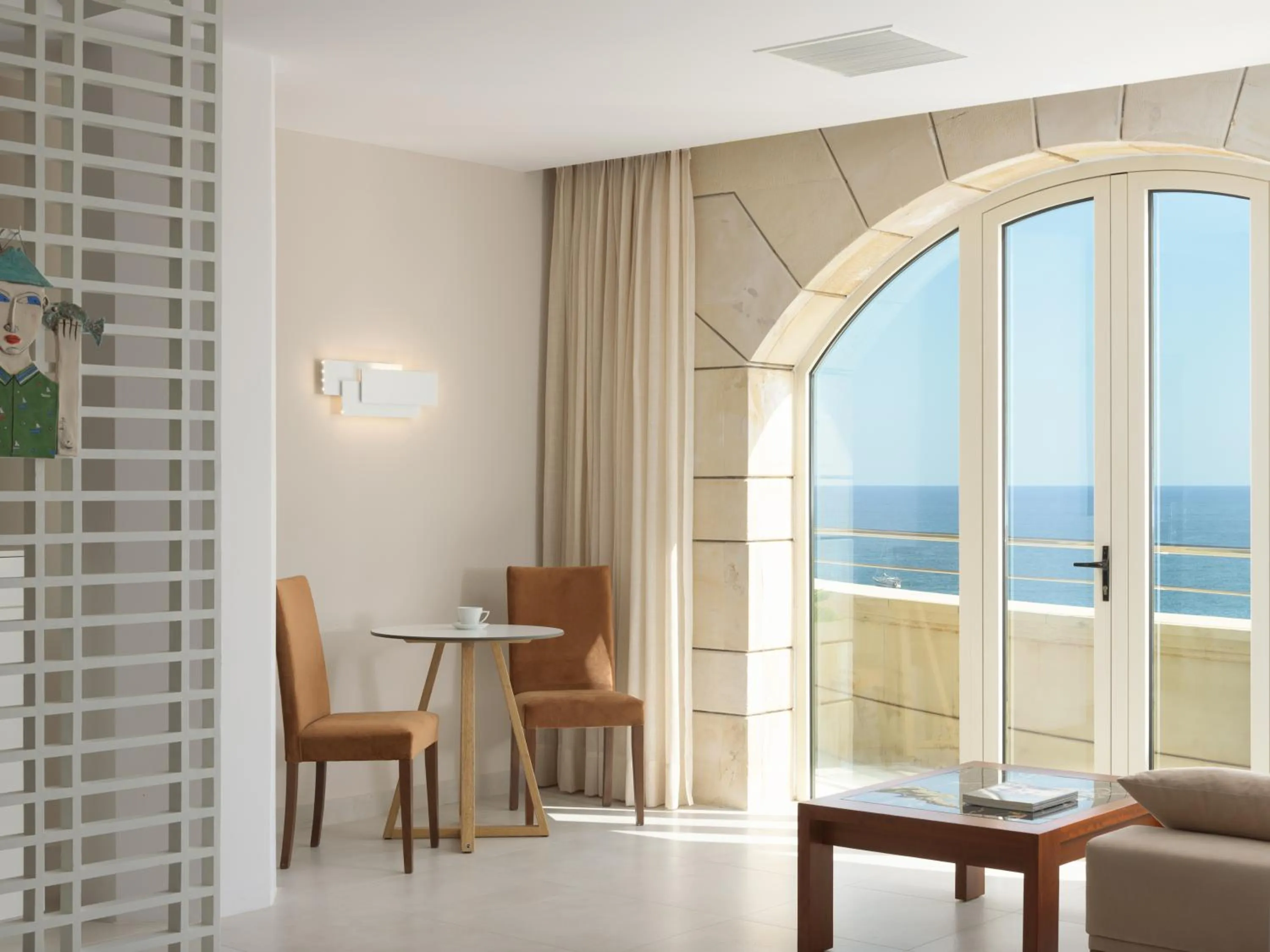 Seating area in Macaris Suites & Spa