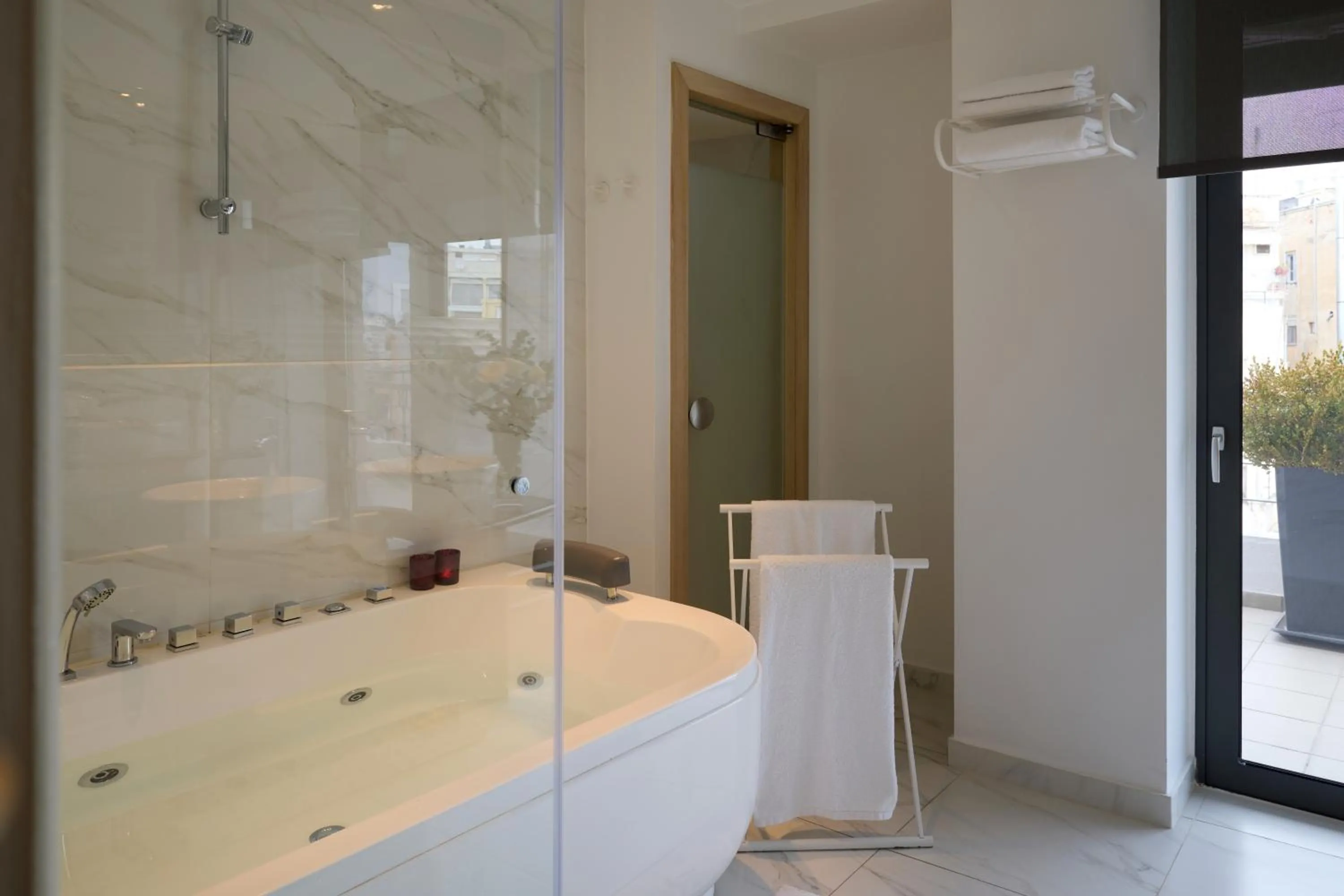 Bath in Domotel Olympia