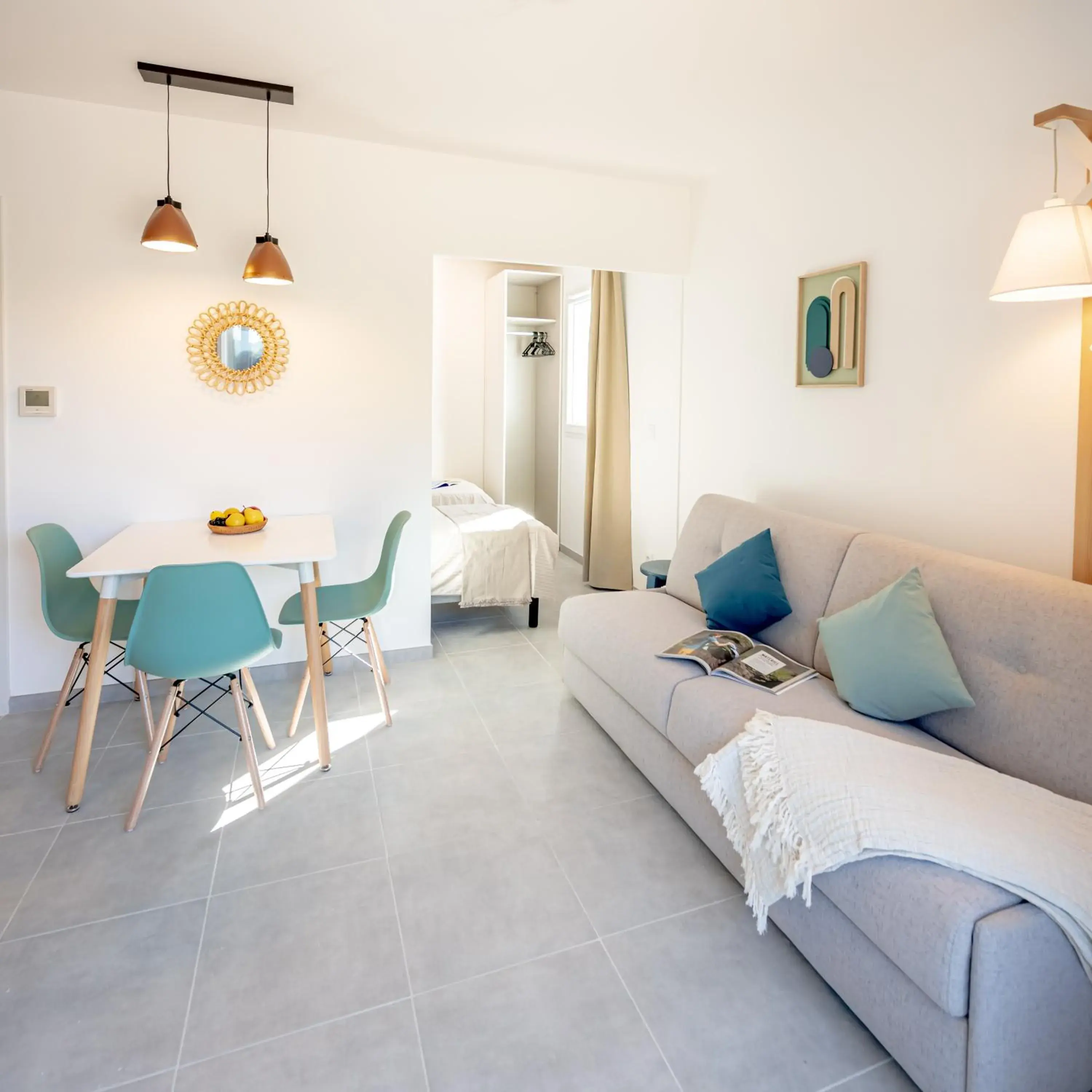 Apartment with Closed Sleeping Alcove and Terrace or Balcony (4 People) in Résidence Pierre et Vacances Cap Cassis Calanques Apartment with Closed Sleeping Alcove and Terrace or Balcony (4 People) in Résidence Pierre et Vacances Cap Cassis Calanques