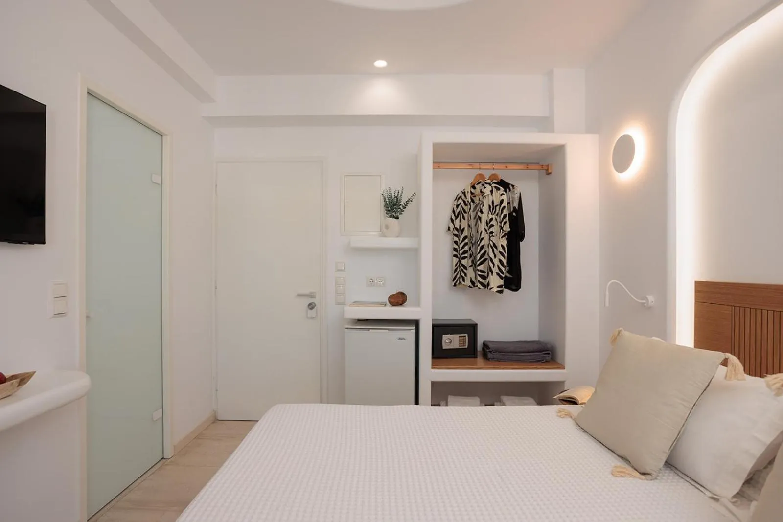 Bed in Margo Studios