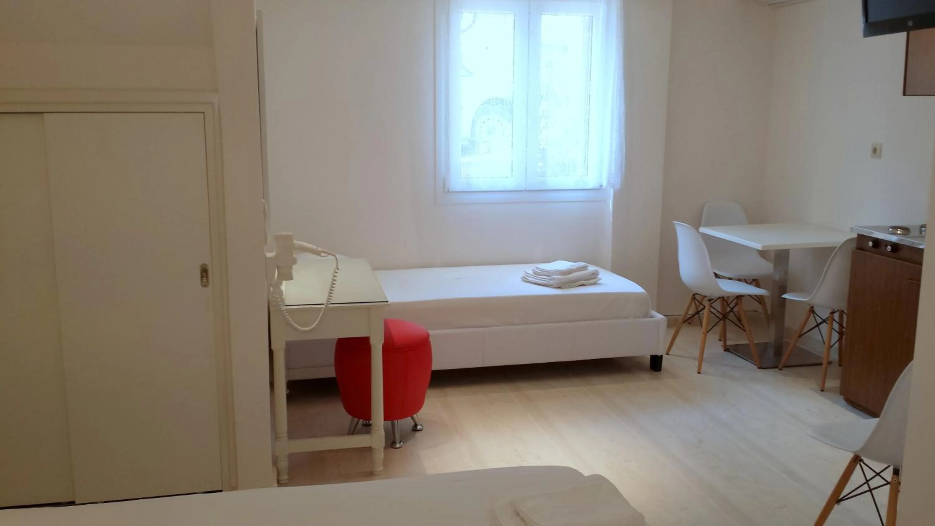 Bedroom, Bed in Margo Studios