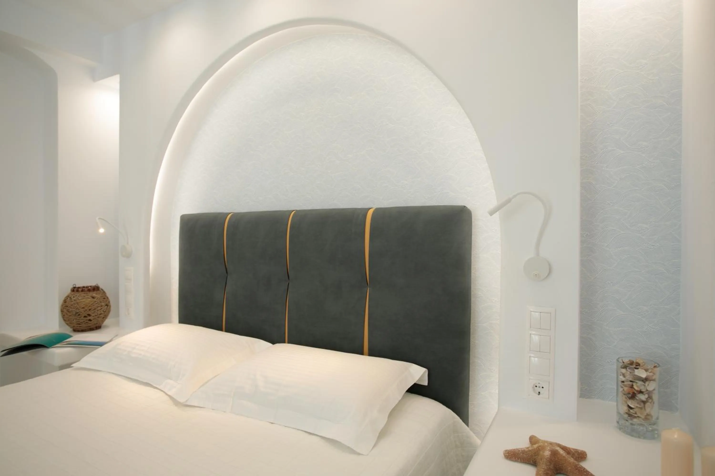 Bed in Margo Studios