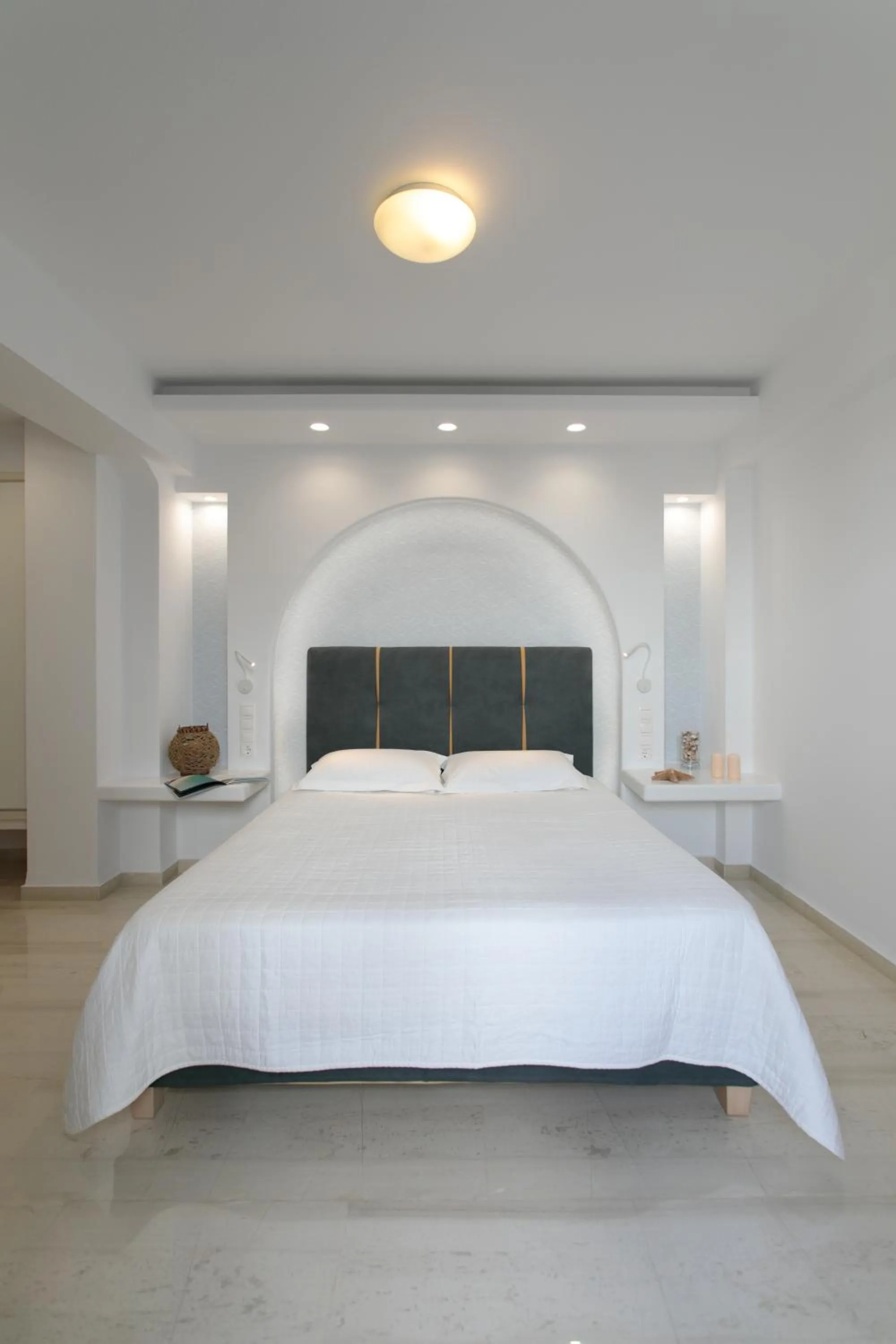 Bed in Margo Studios