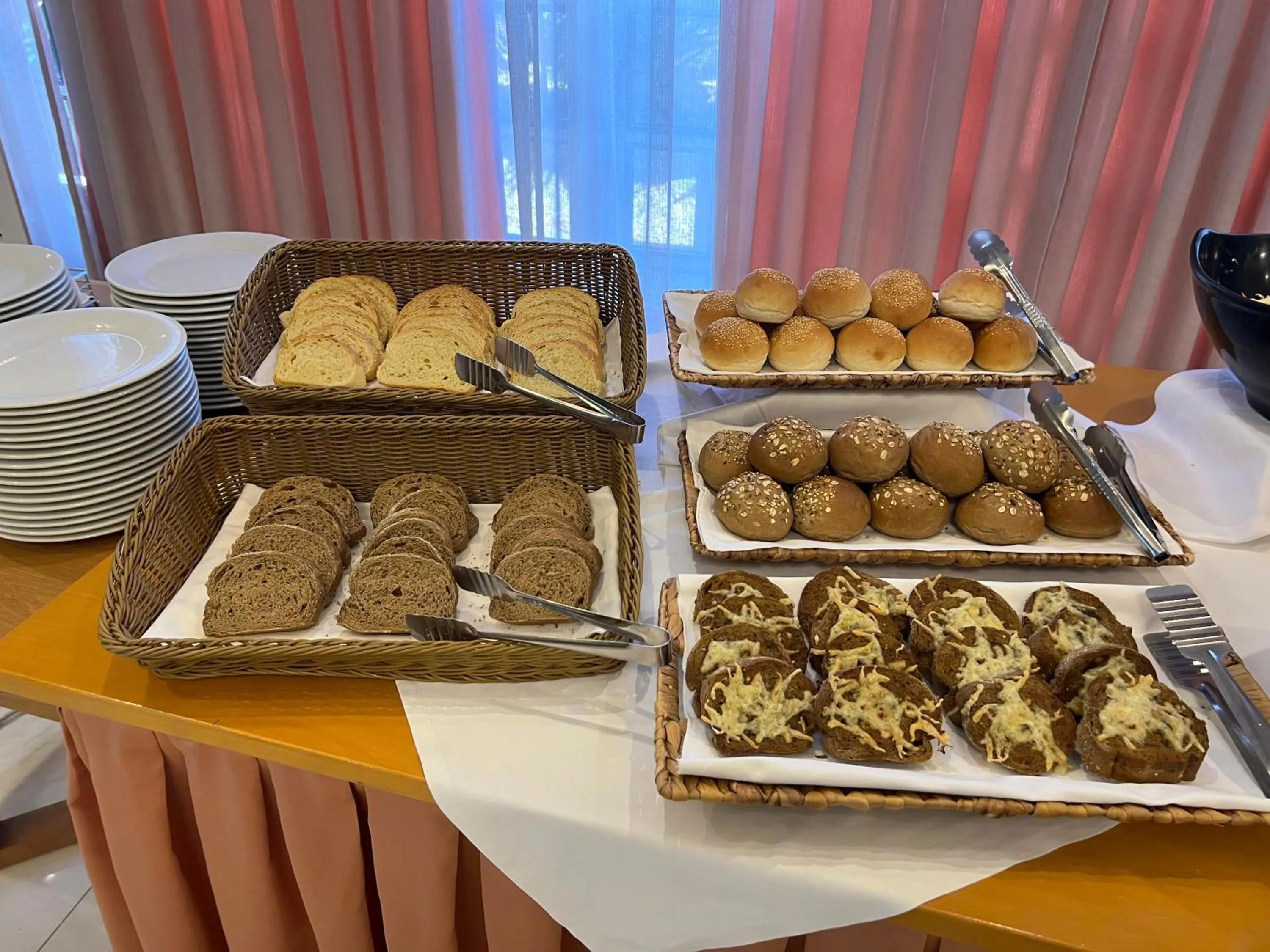 Restaurant/places to eat in Vanisko Hotel