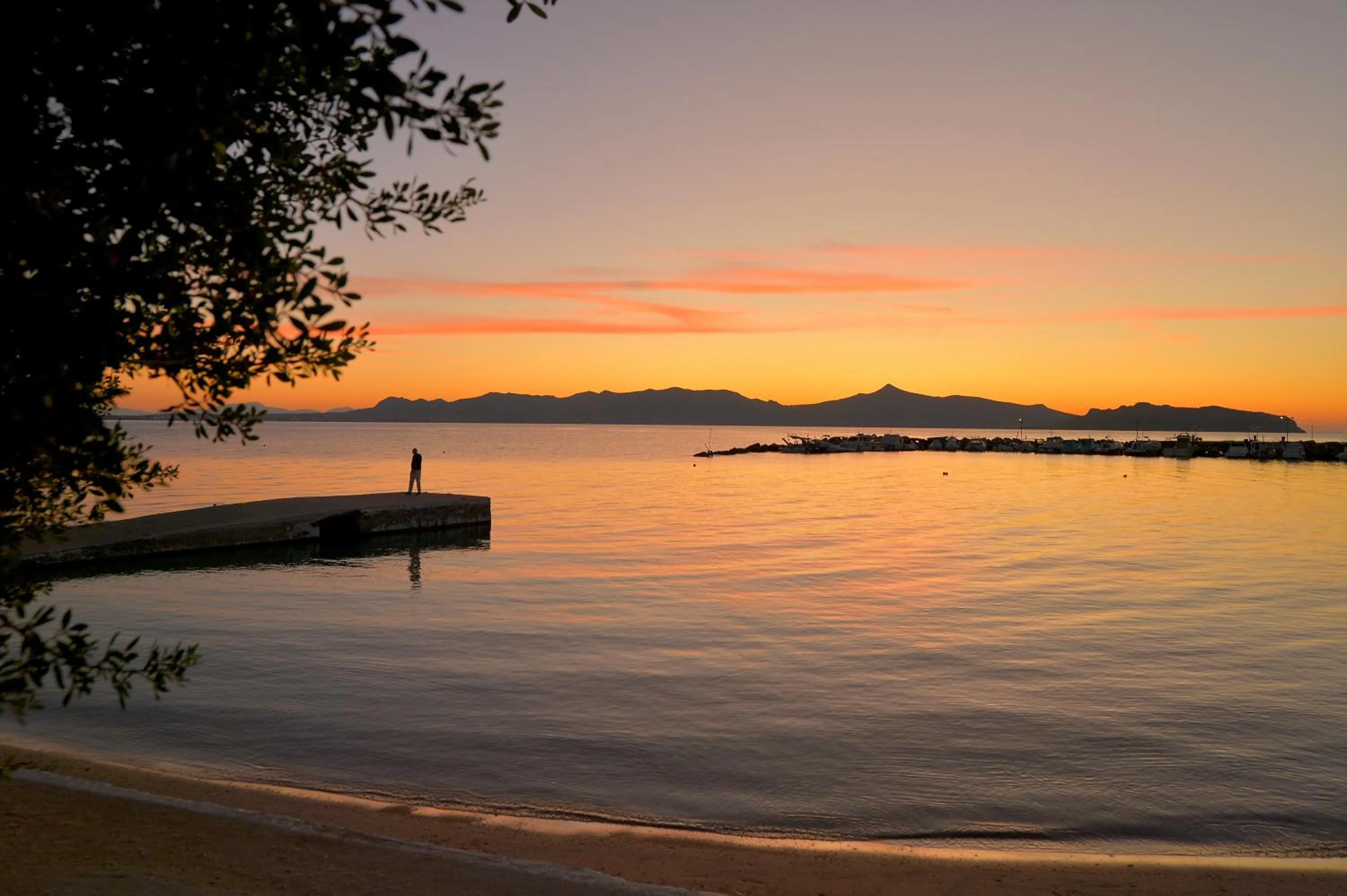 Natural landscape in Agistri Hotel
