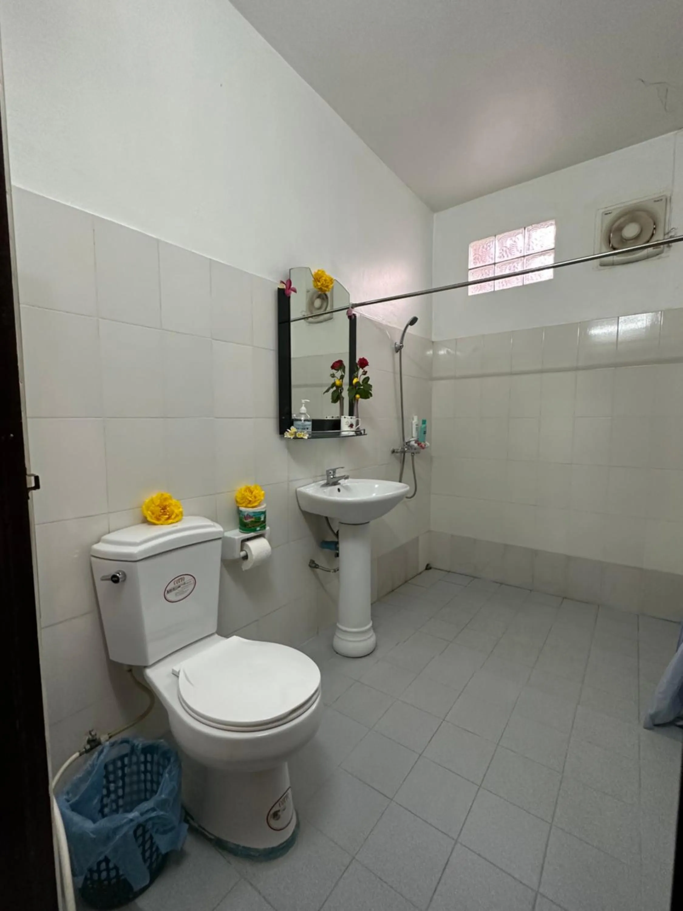 Shower in Villa Alounsavath Mekong Riverside