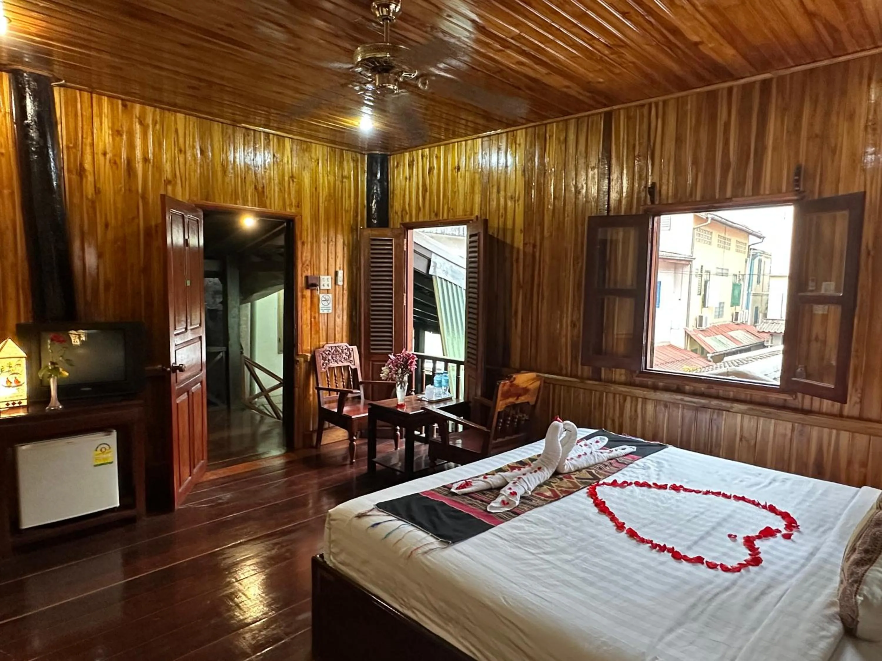 Bed in Villa Alounsavath Mekong Riverside