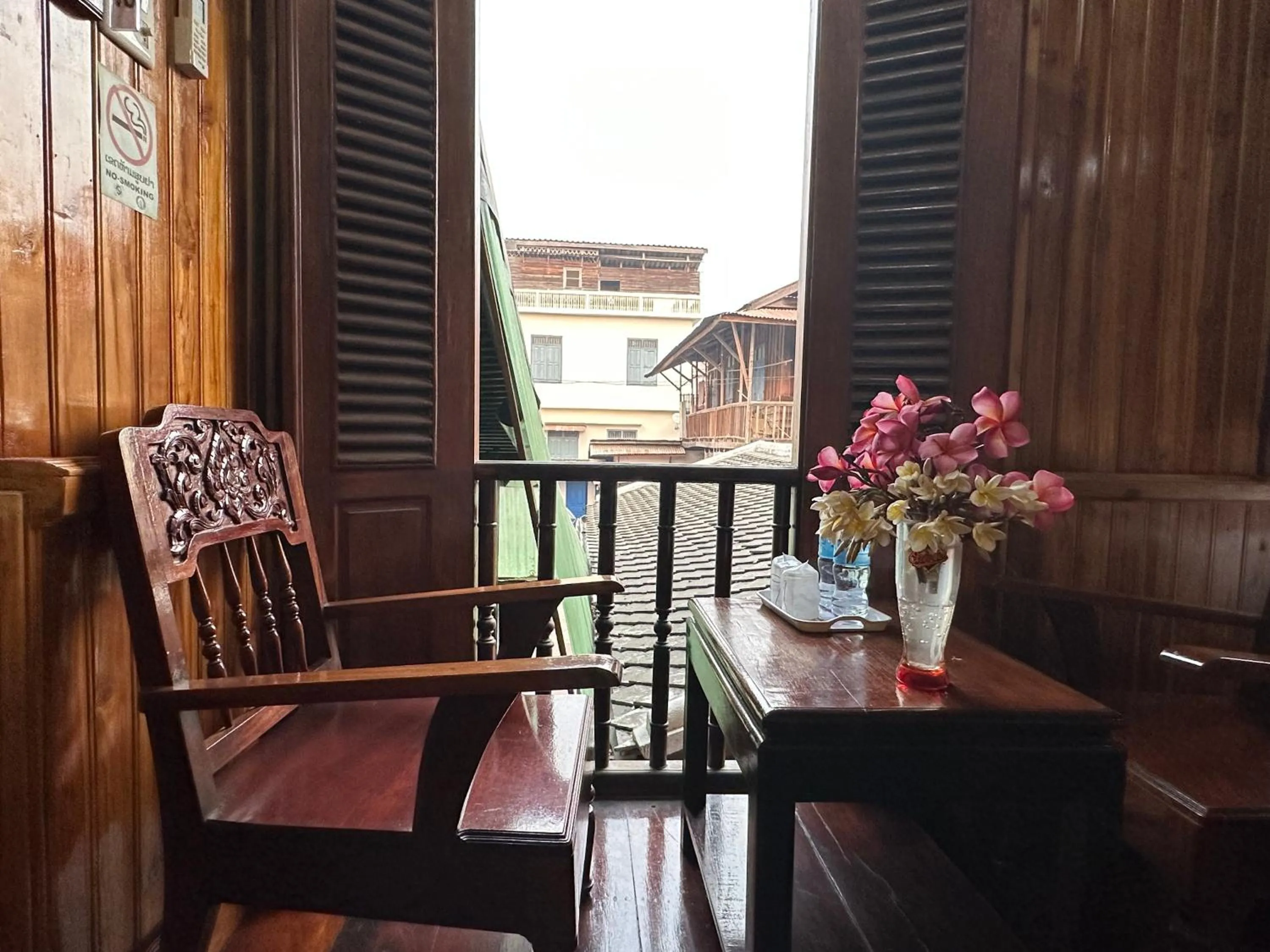 Patio in Villa Alounsavath Mekong Riverside