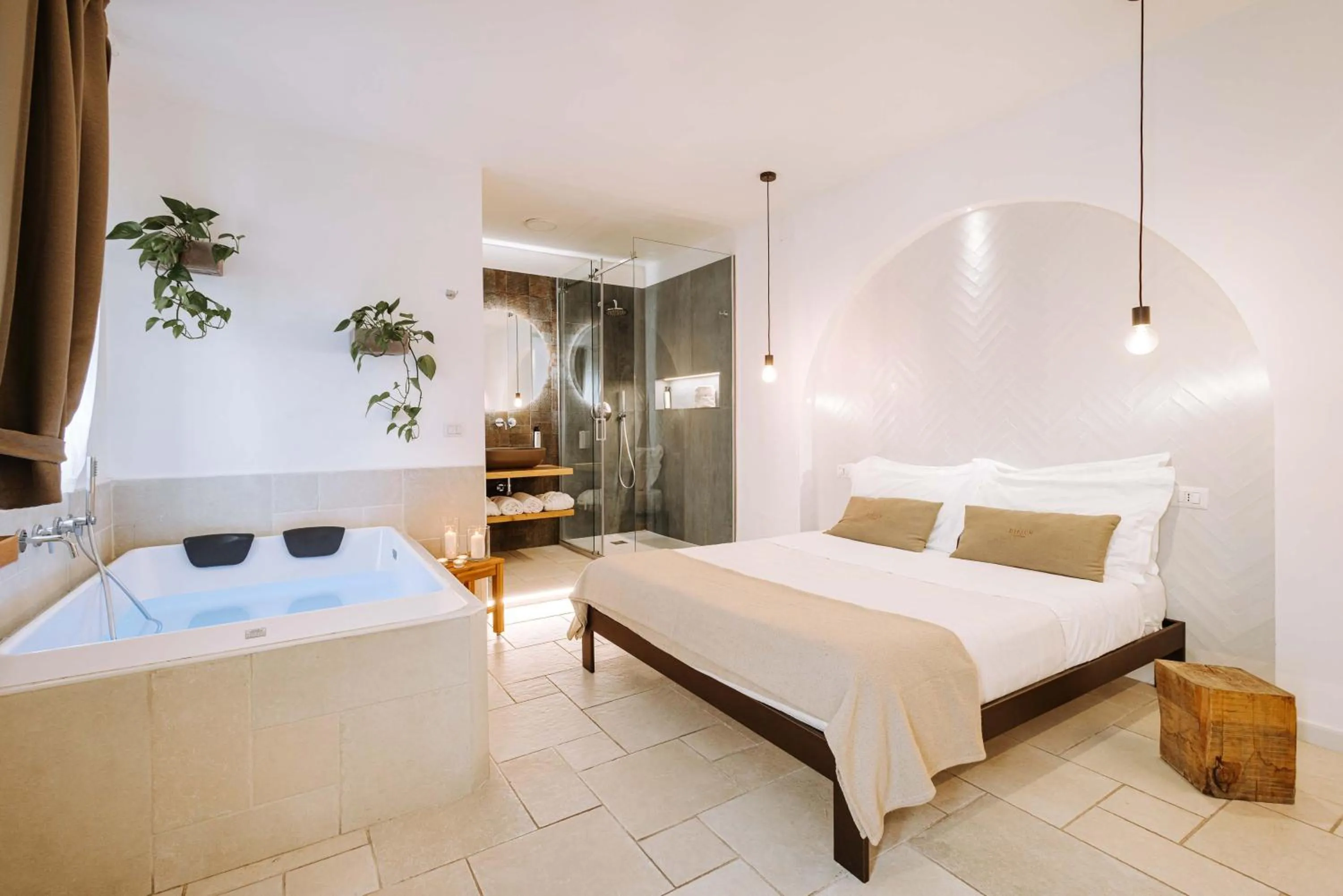 Photo of the whole room, Bed in Dirium - exclusive rooms