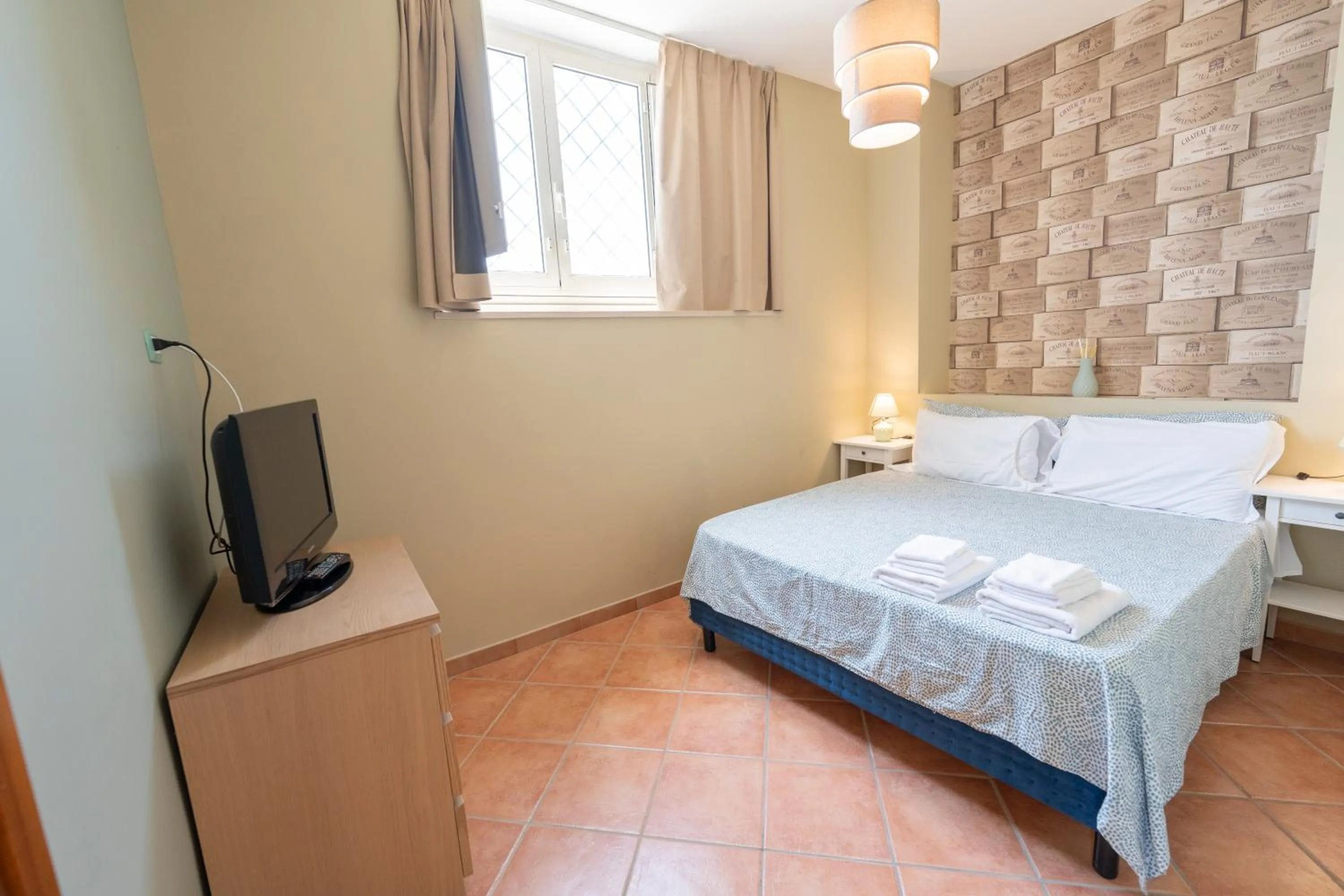 Bedroom, Bed in Artis Mare