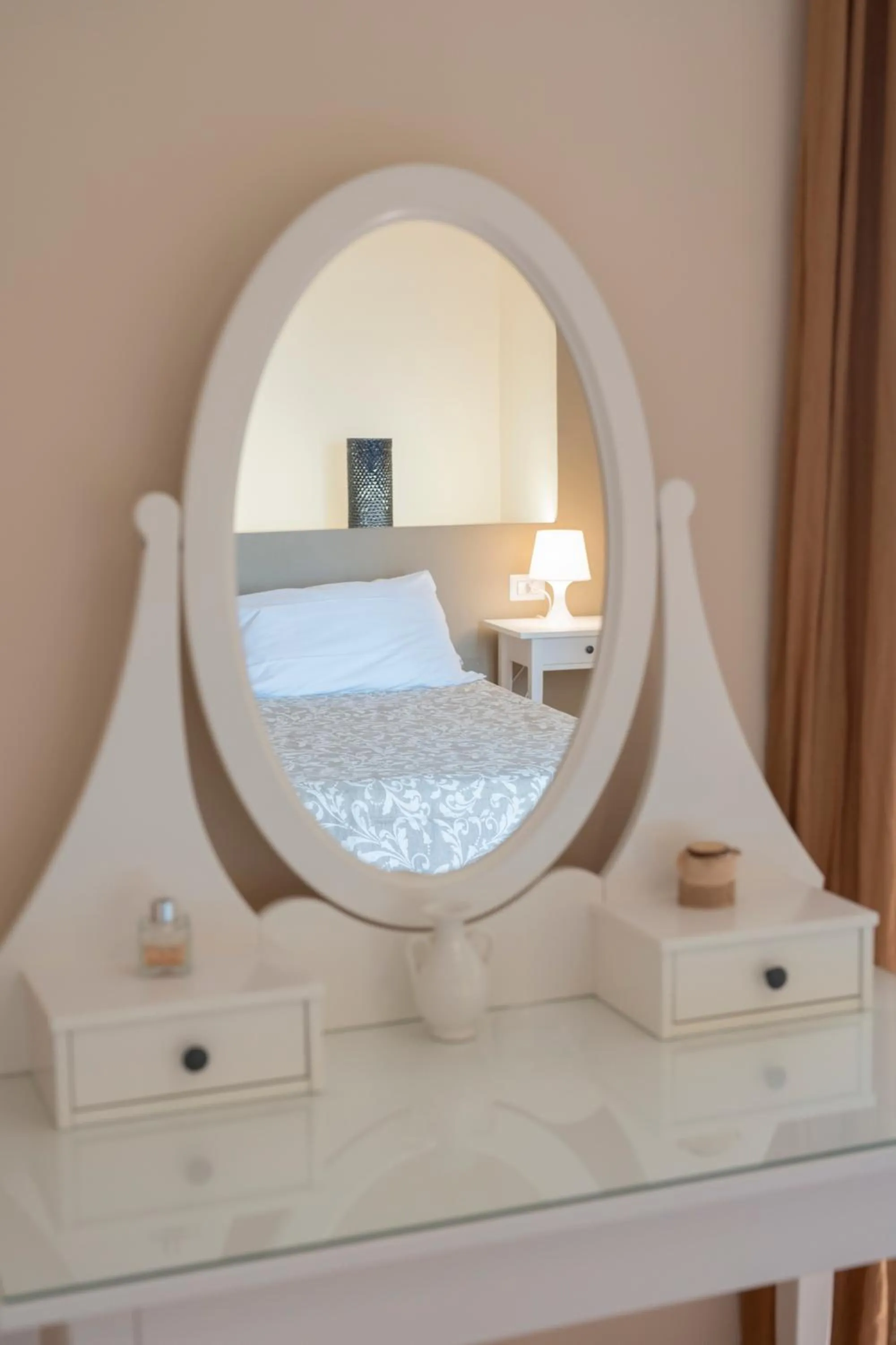 Decorative detail, Bed in Artis Mare